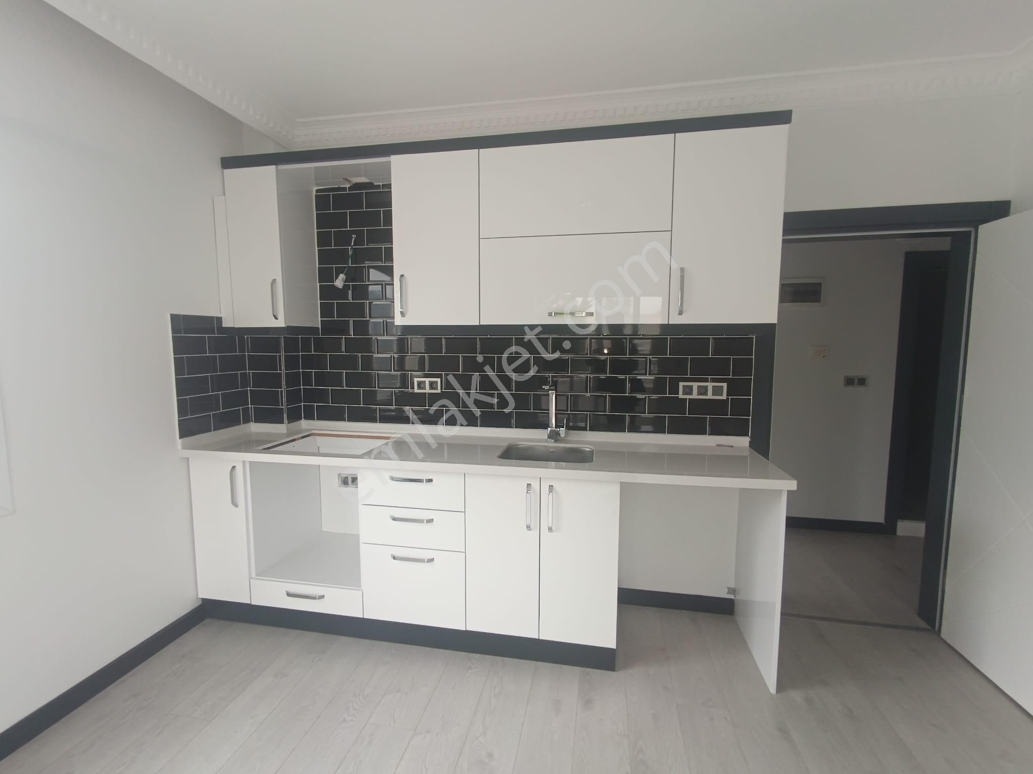 Çamlık’ta Denize 150m Mesafede | İçi Tamamen Yapılı Masrafsız 2+1 - Görsel 2