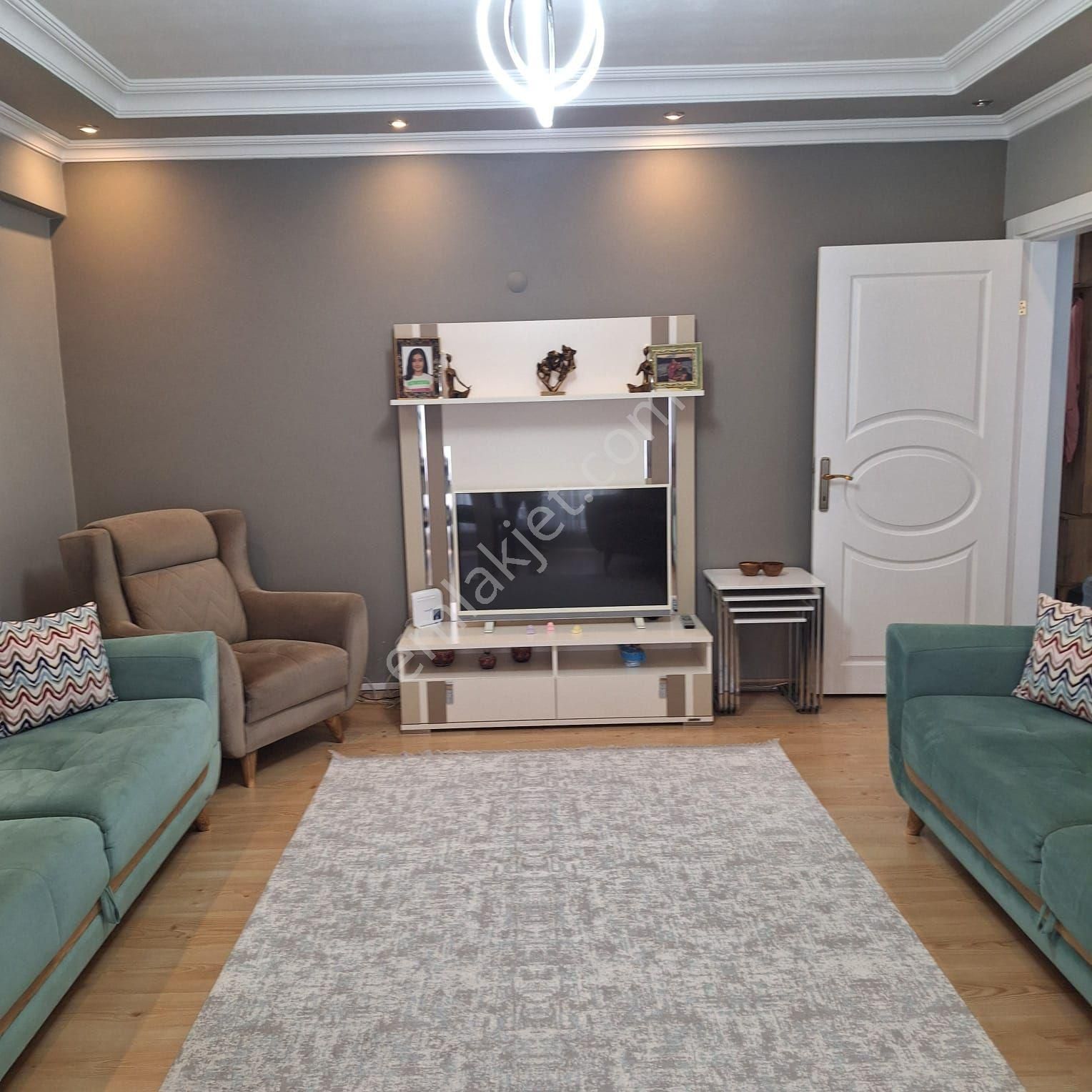 Araz Gayrimenkul Zübeyde Hanım Mah. Merkezi Konumda 1 Kat Satılık Daire - Görsel 4