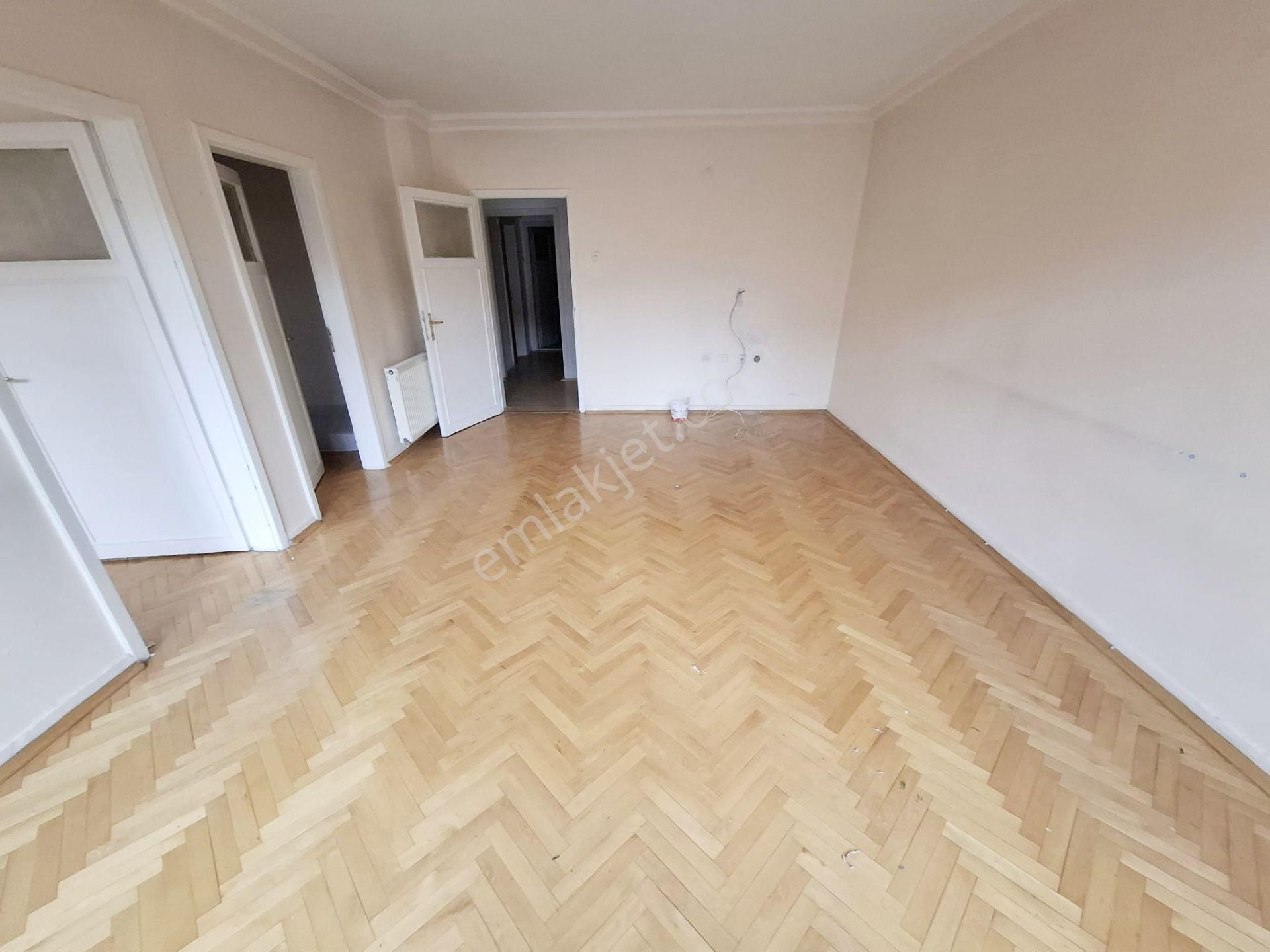 Gata & Şehir Has. Yakını 3+1 Kat Konumunda Cadde Üstü Güney - Görsel 4