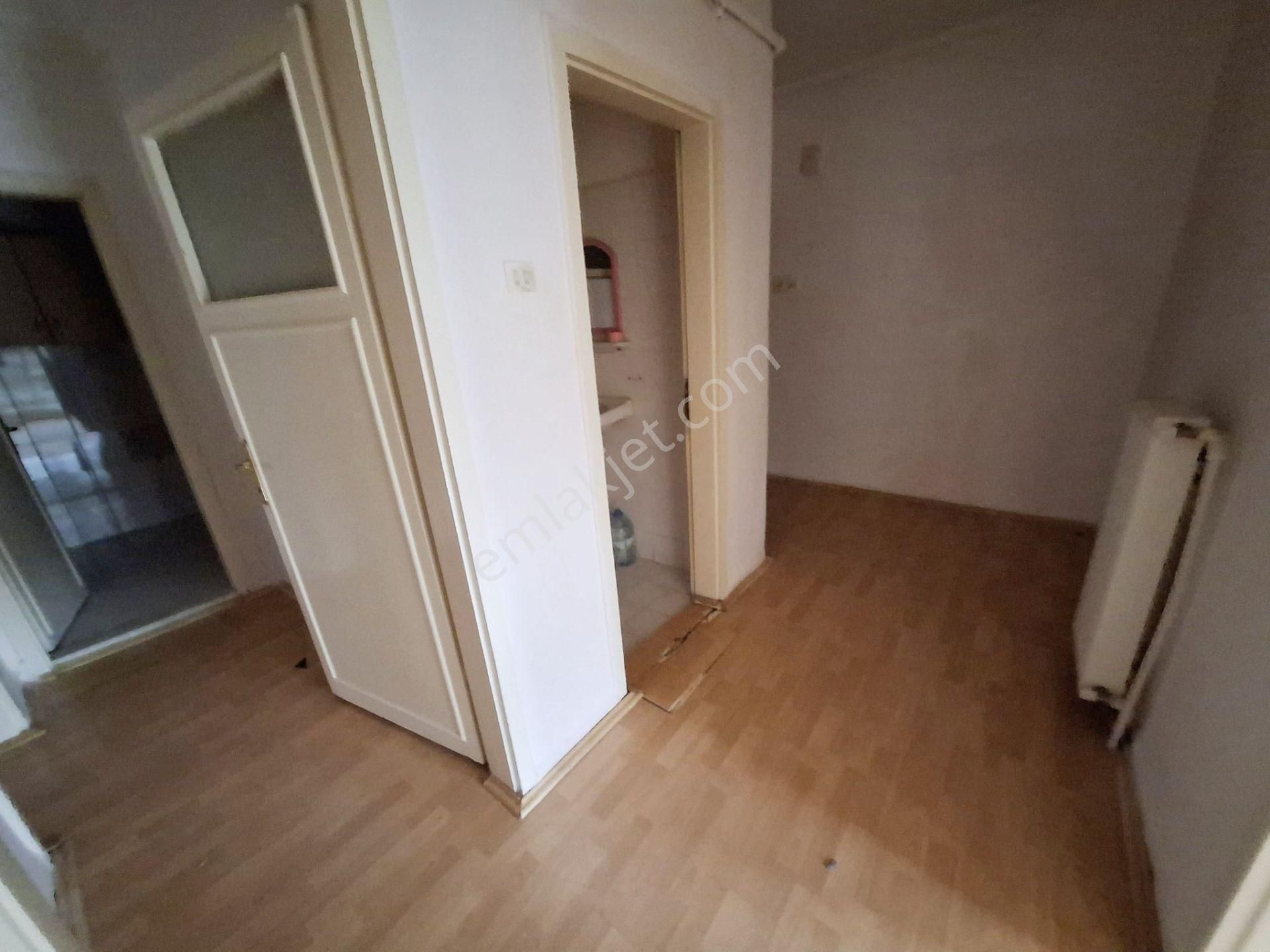 Gata & Şehir Has. Yakını 3+1 Kat Konumunda Cadde Üstü Güney - Görsel 21