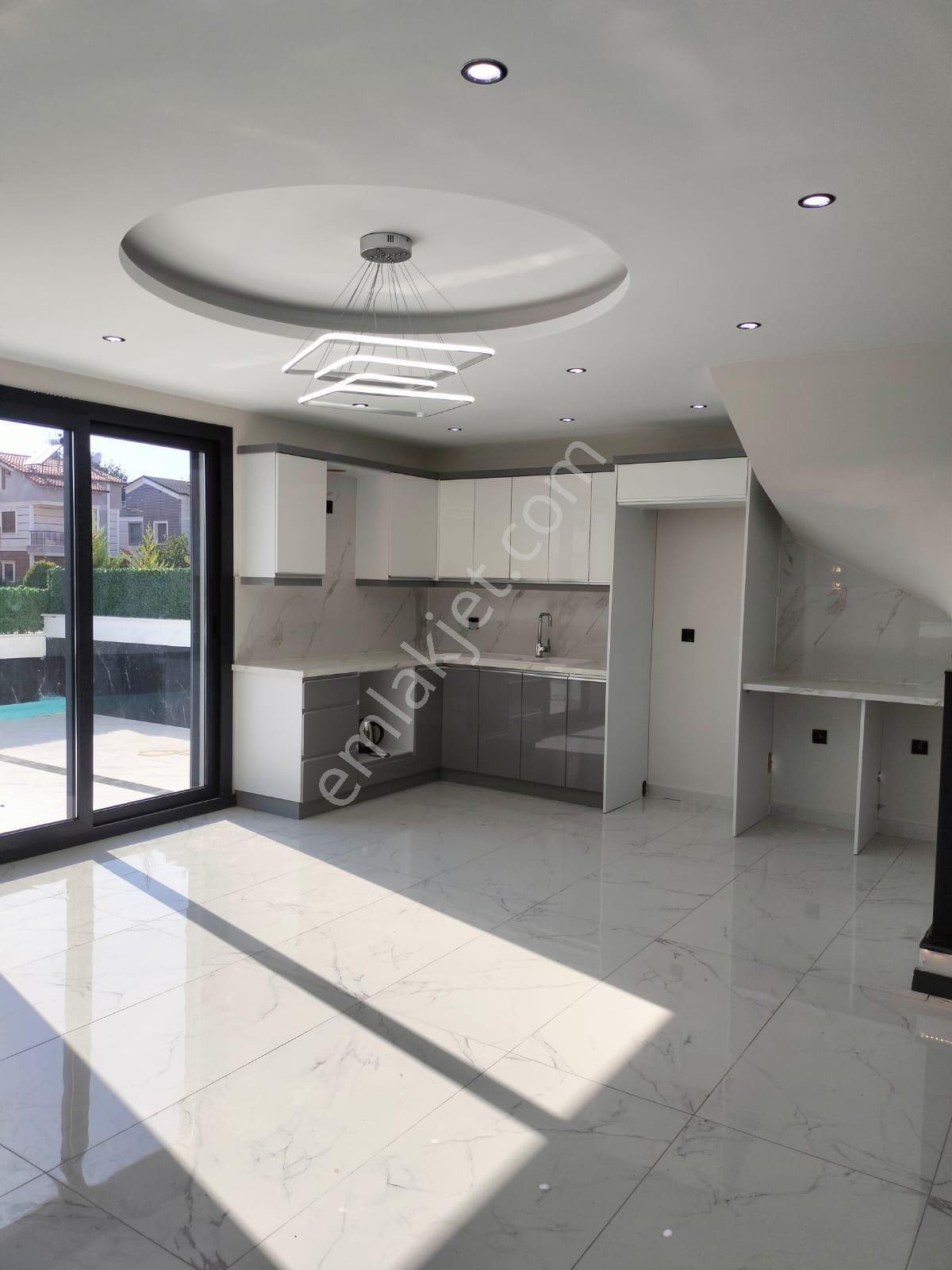 Aydın Didim Çamlık'ta Merkezi Konumda Satılık 4+1 Havuzlu Sıfır Villa - Görsel 35