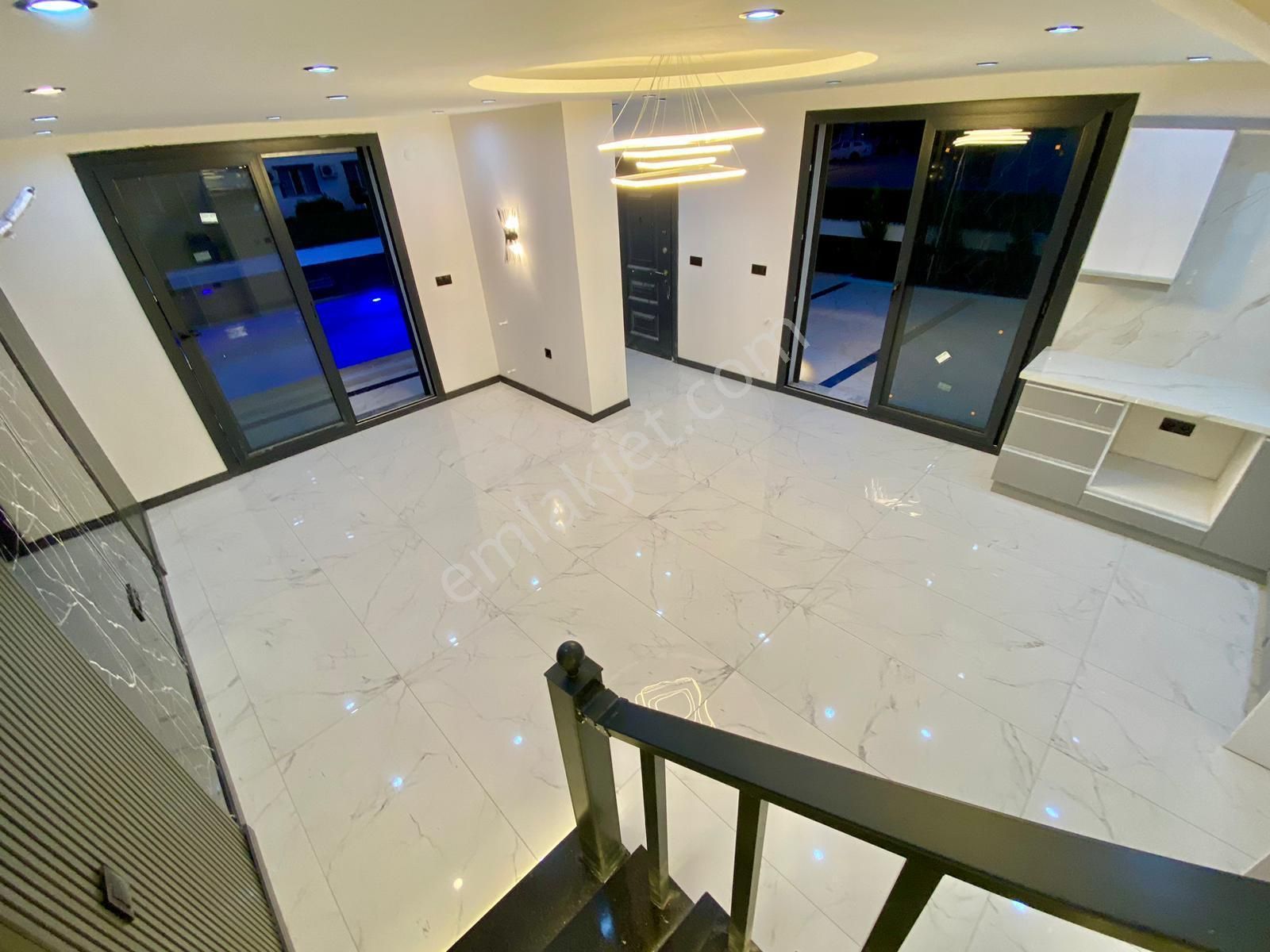 Aydın Didim Çamlık'ta Merkezi Konumda Satılık 4+1 Havuzlu Sıfır Villa - Görsel 9