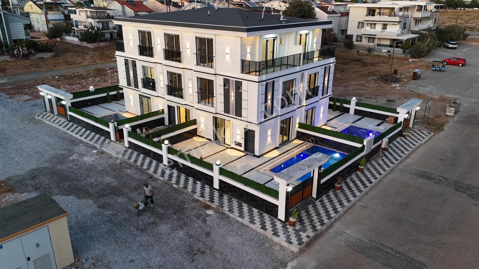 Aydın Didim Çamlık'ta Merkezi Konumda Satılık 4+1 Havuzlu Sıfır Villa - Görsel 5