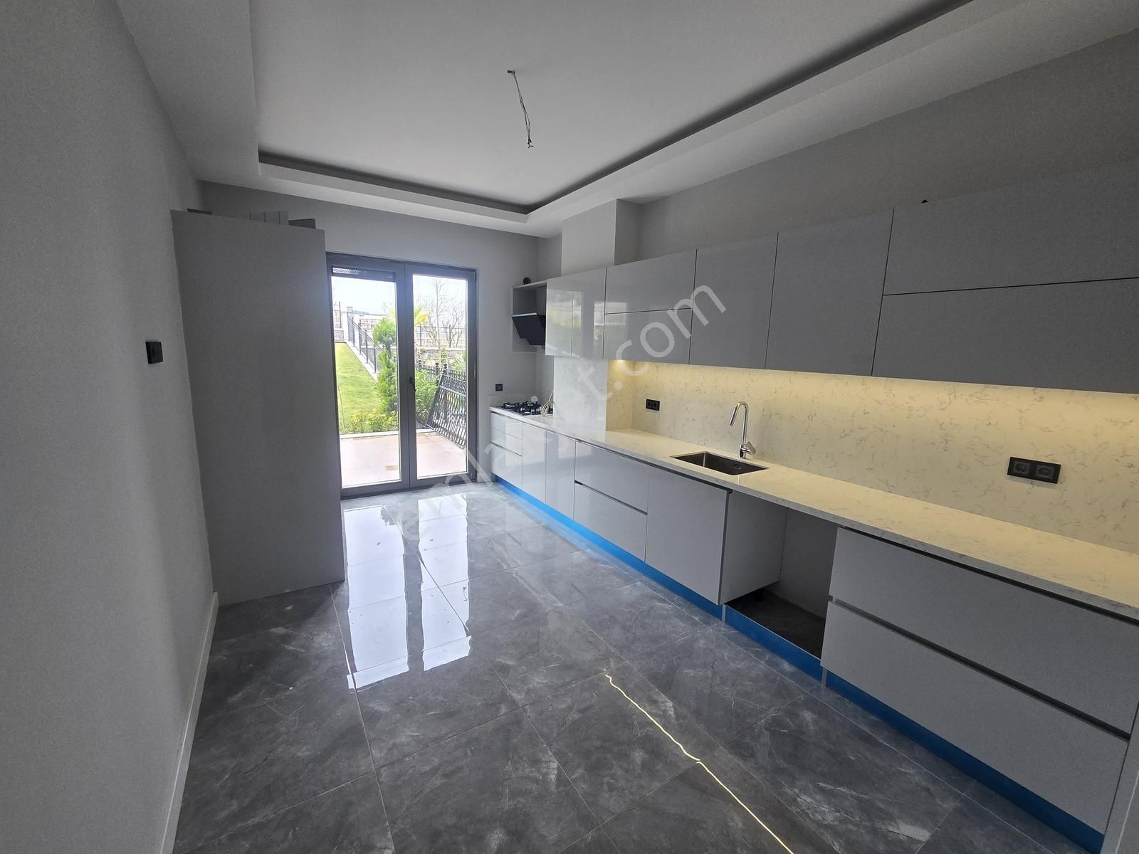 Siltaş Korupark 3 Katlı 5+1 335 M2 Site Villası/ For Rent - Görsel 32