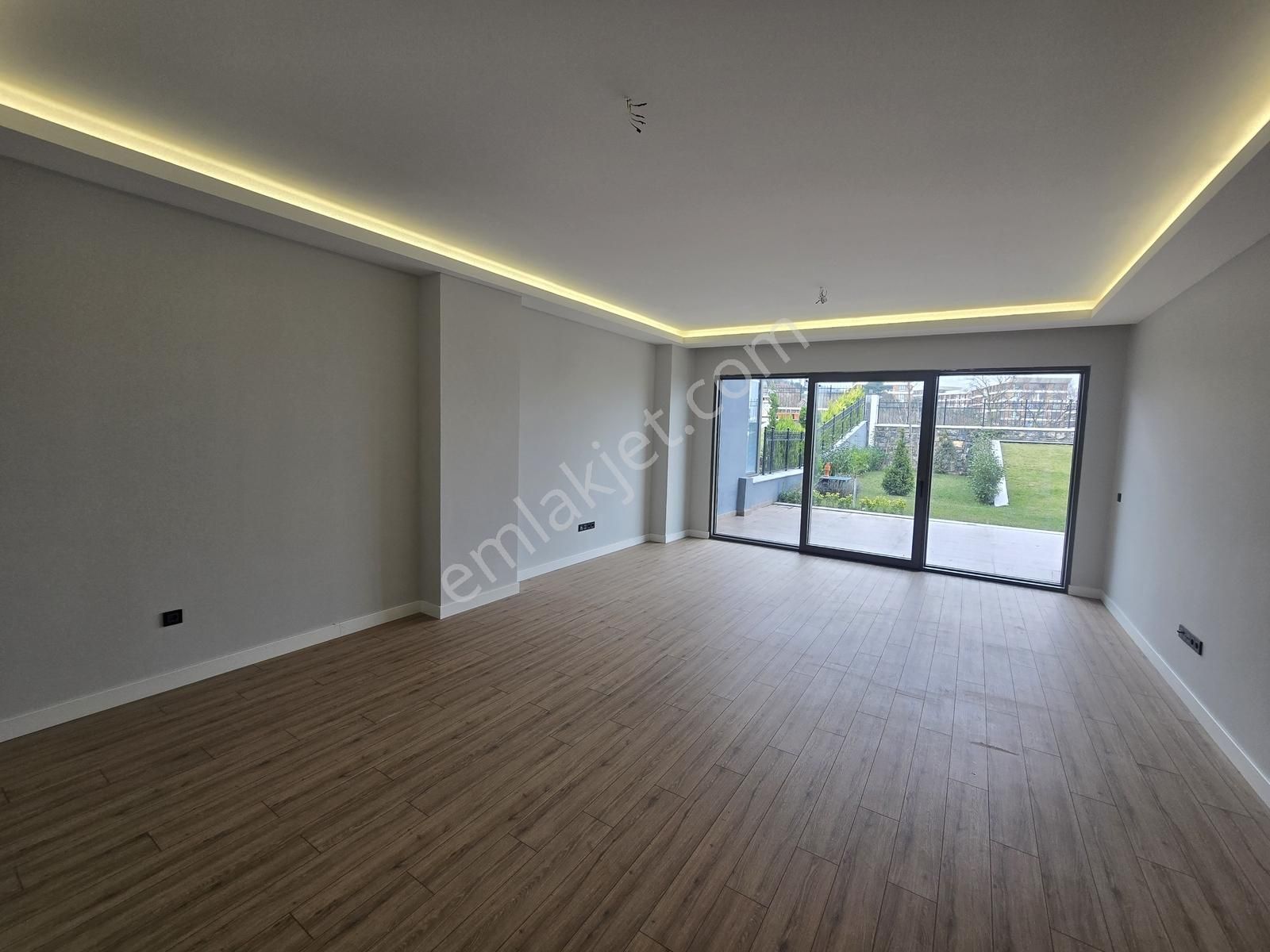 Siltaş Korupark 3 Katlı 5+1 335 M2 Site Villası/ For Rent - Görsel 27