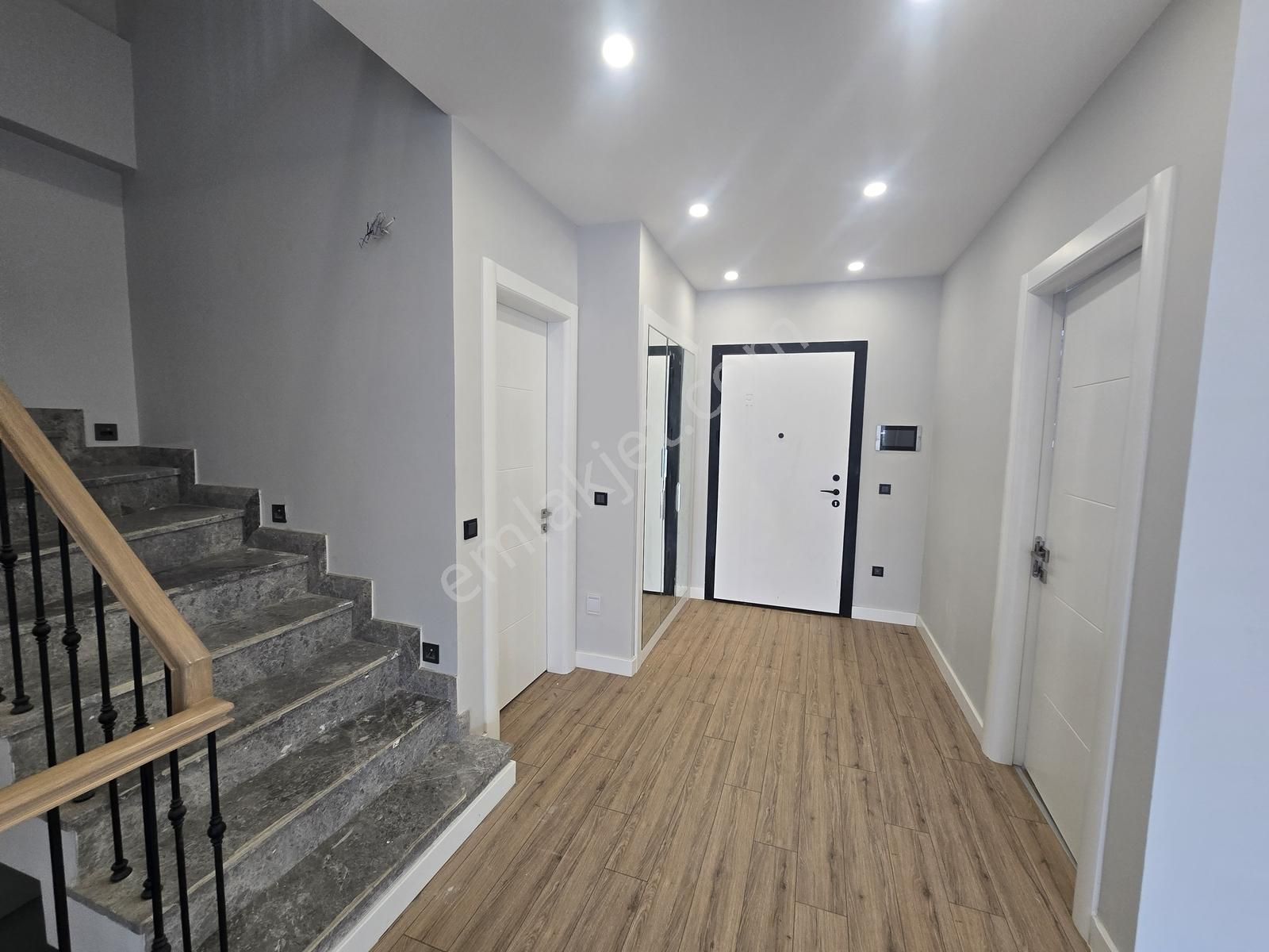 Siltaş Korupark 3 Katlı 5+1 335 M2 Site Villası/ For Rent - Görsel 30