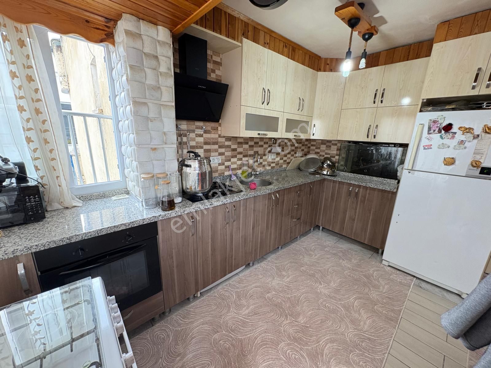 Prestij'den Cumhuriyet'te Sosyete Pazar Civarı Temiz 3+1 Daire - Görsel 4