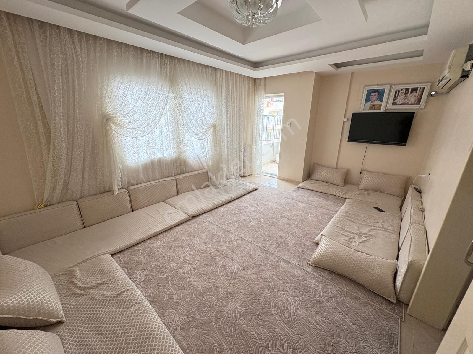 Prestij'den Cumhuriyet'te Sosyete Pazar Civarı Temiz 3+1 Daire