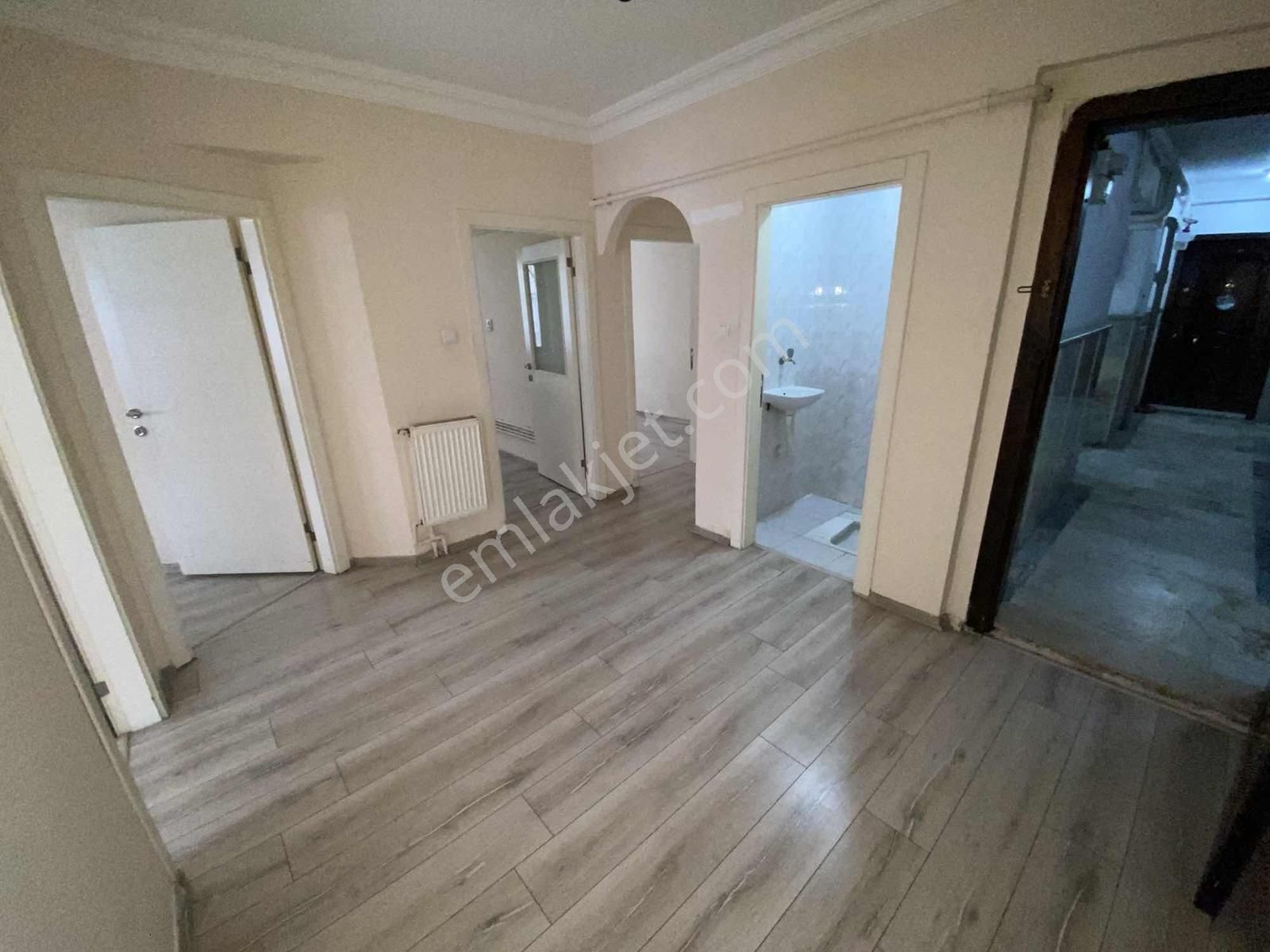 Mecidiye Metrosuna 4.dk Mesafede 2+1 Ön Cephe Giriş Kat Balkonlu - Görsel 11