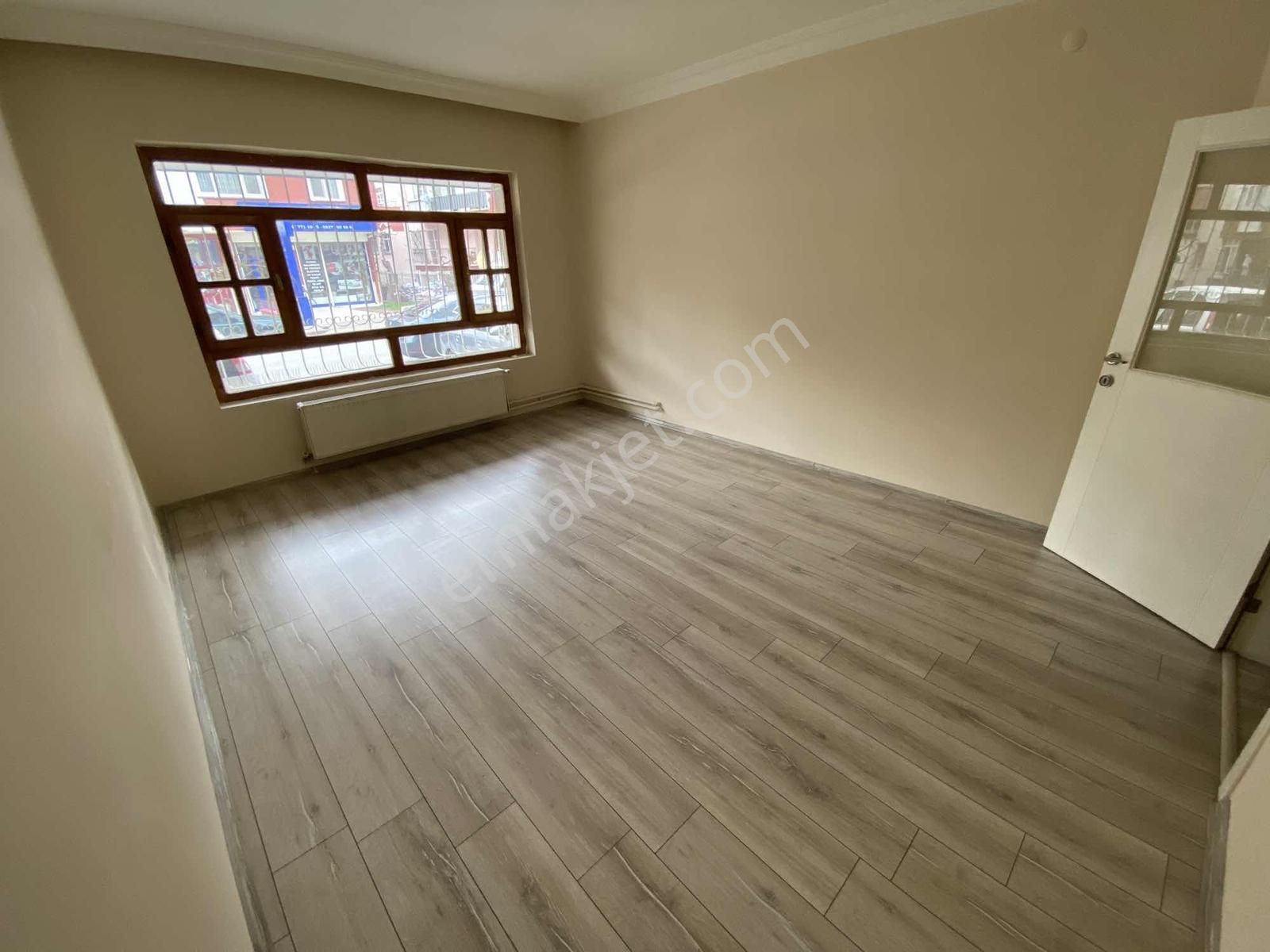 Mecidiye Metrosuna 4.dk Mesafede 2+1 Ön Cephe Giriş Kat Balkonlu