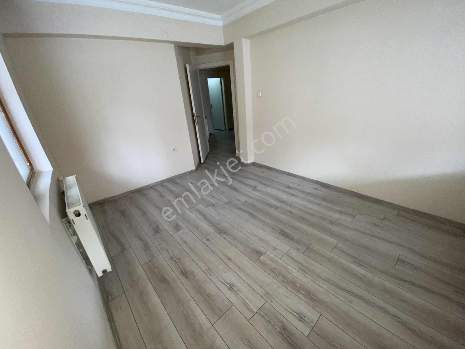 Mecidiye Metrosuna 4.dk Mesafede 2+1 Ön Cephe Giriş Kat Balkonlu - Görsel 5