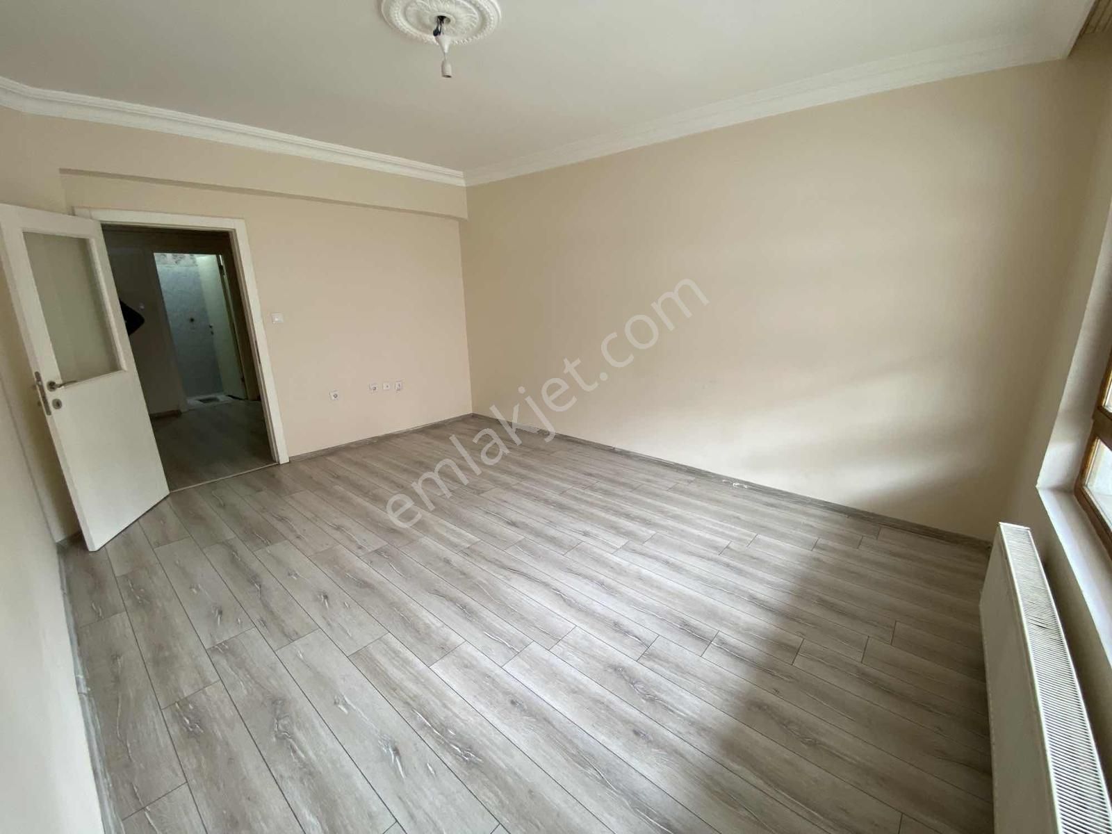 Mecidiye Metrosuna 4.dk Mesafede 2+1 Ön Cephe Giriş Kat Balkonlu - Görsel 7