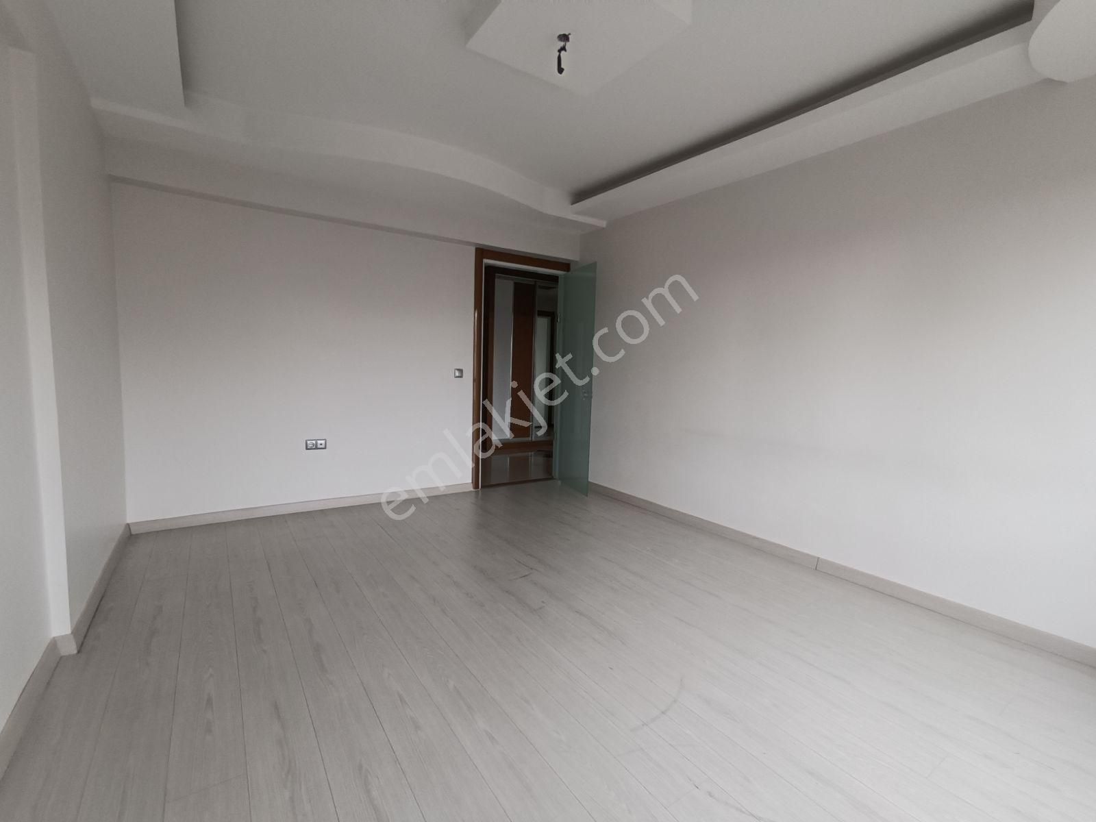 Pratik Den// Serkent Cadde Üstü Kiralık 4+1 - Görsel 18