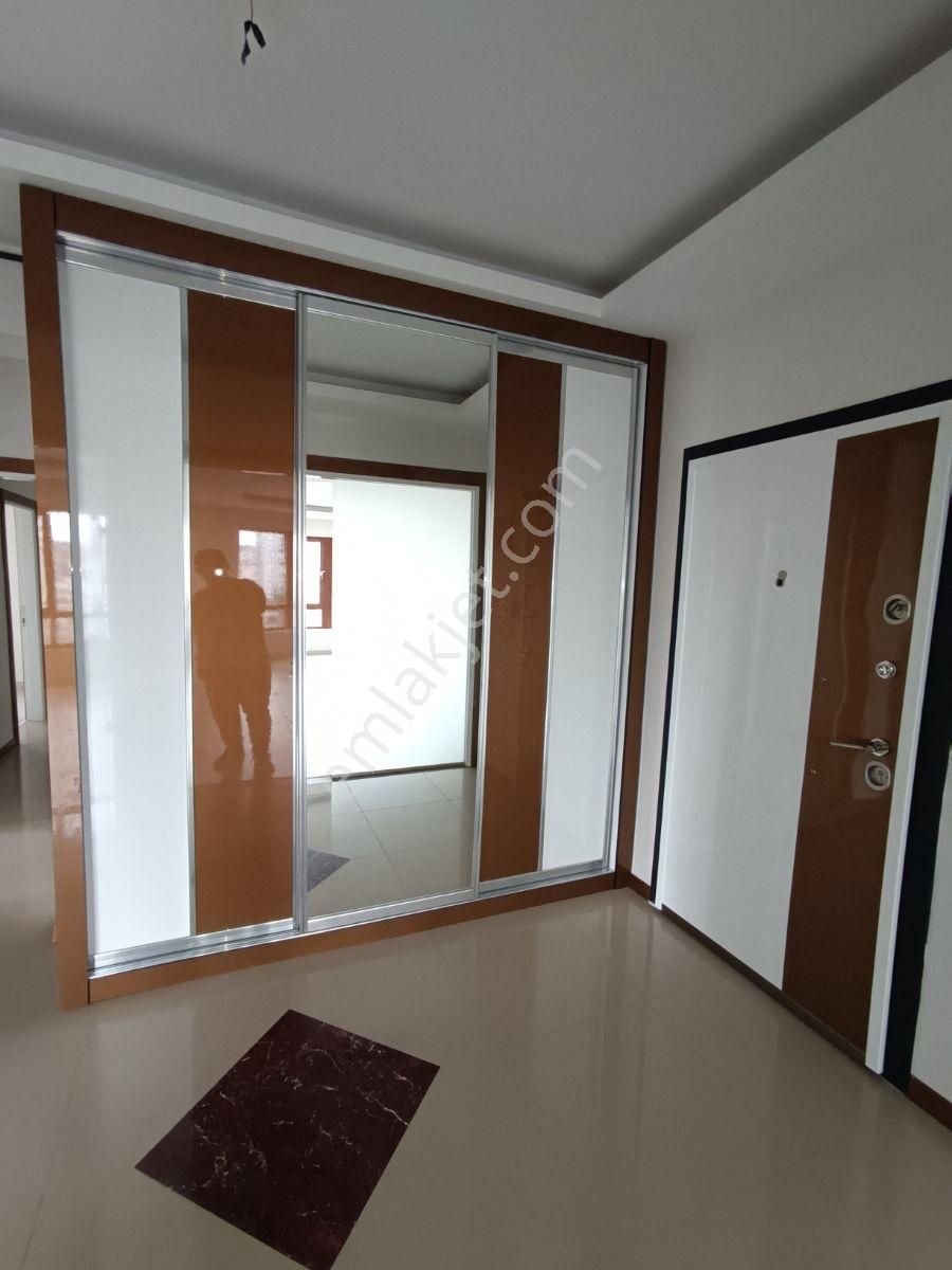 Pratik Den// Serkent Cadde Üstü Kiralık 4+1 - Görsel 9