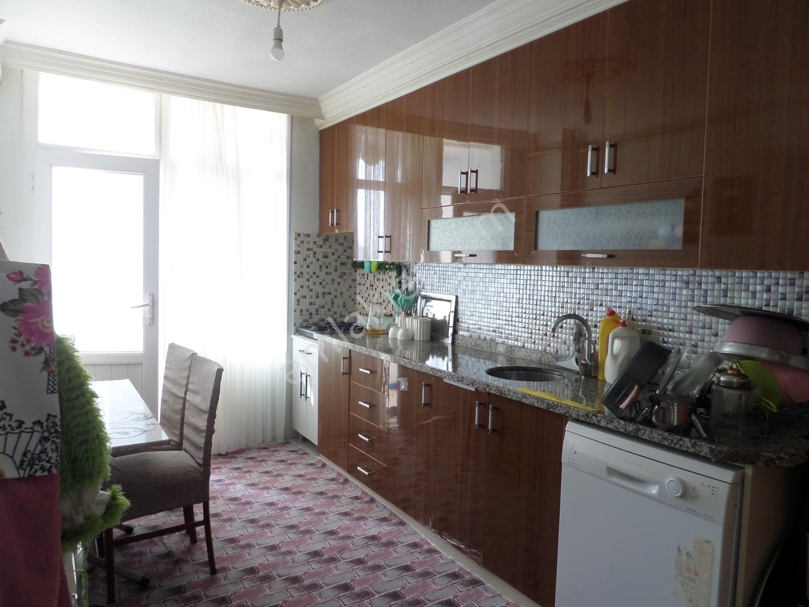 Final Okulları Karşısında Cepheler Açık G.d Cephe Doğal Gazlı