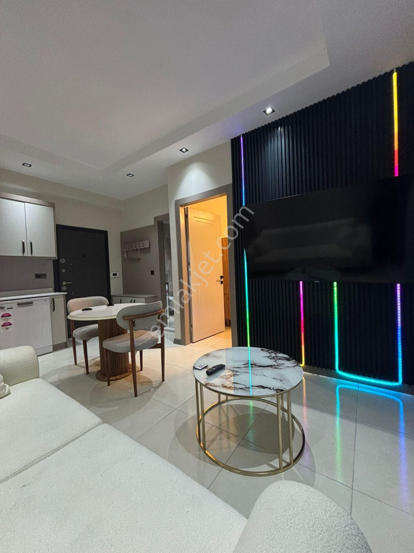 Kaan Emlak'tan Asmalıevlerde 1+1 Lüks Eşyalı Kiralık Apart