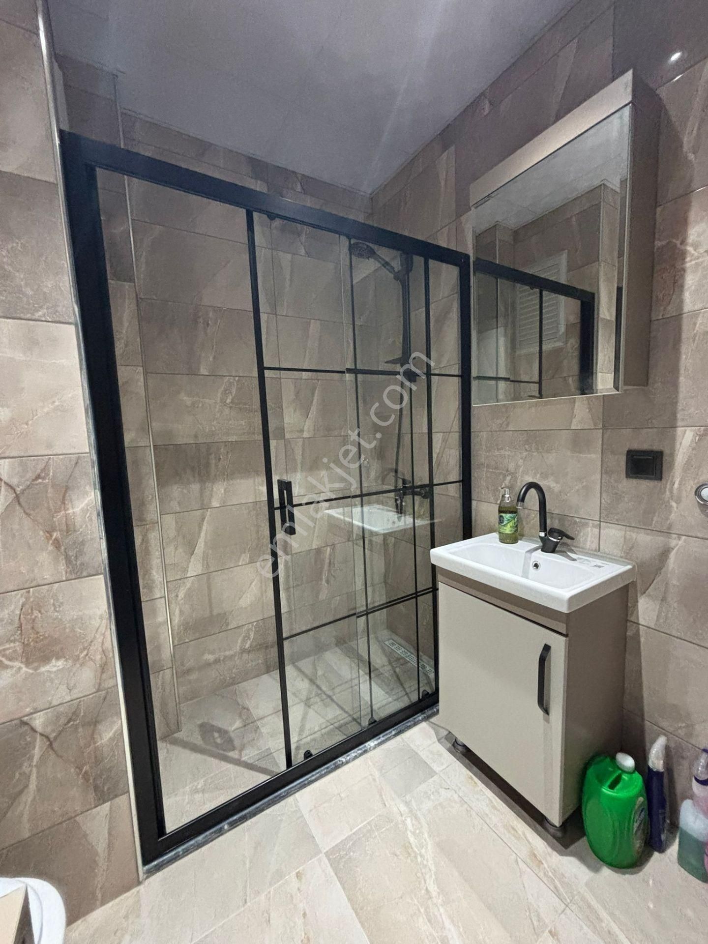 Kaan Emlak'tan Asmalıevlerde 1+1 Lüks Eşyalı Kiralık Apart - Görsel 2