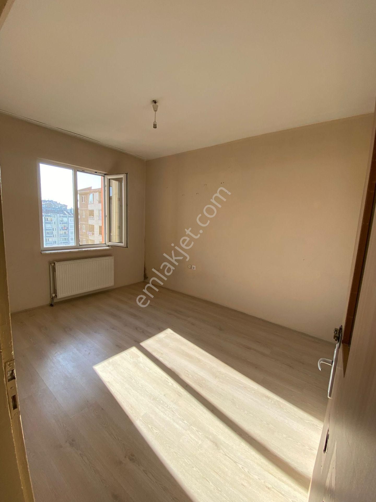 İldem 3 Tarnvay Duragı Hemen Yanında 3+1 Ara Kat Kiralık Daire - Görsel 11