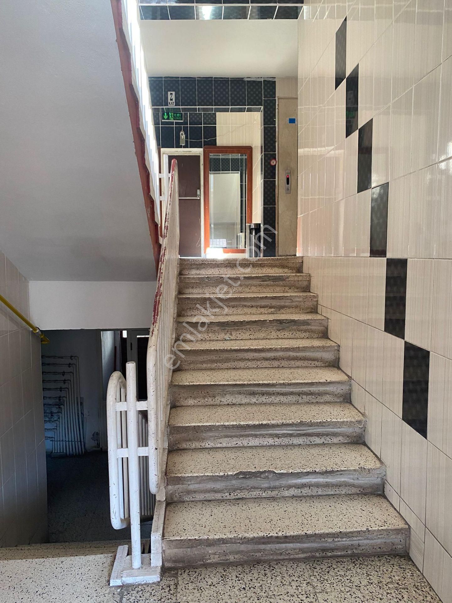 İldem 3 Tarnvay Duragı Hemen Yanında 3+1 Ara Kat Kiralık Daire - Görsel 8