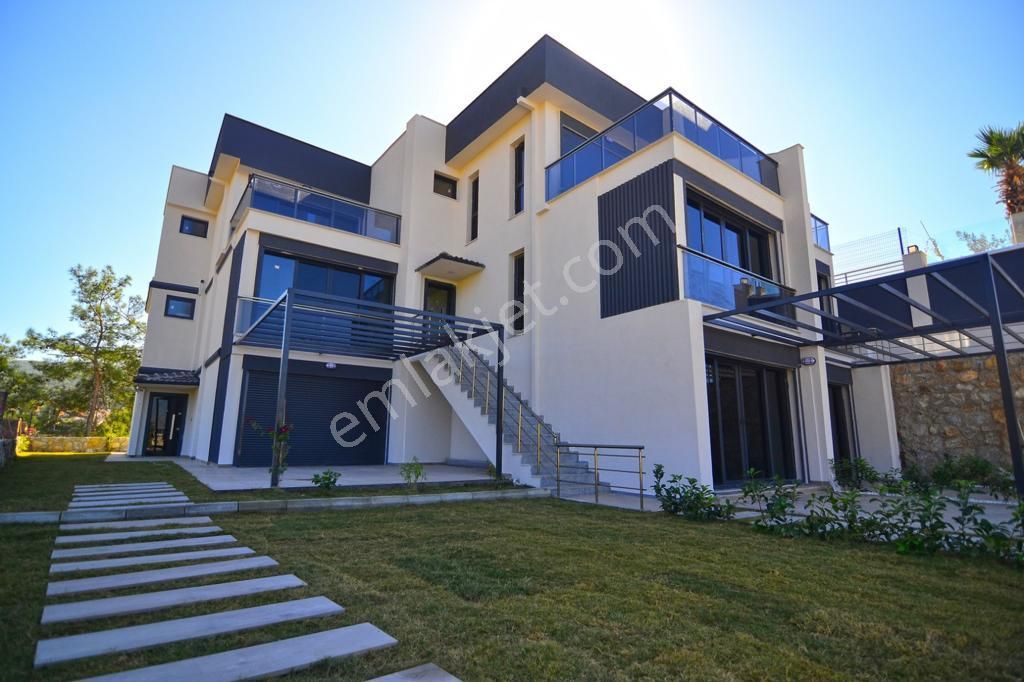 Aydın Akbük'te Satılık 4+2 Havuzlu Bahçeli Full Deniz Ve Orman Manzaralı Eşyalı Müstakil Villla - Görsel 26