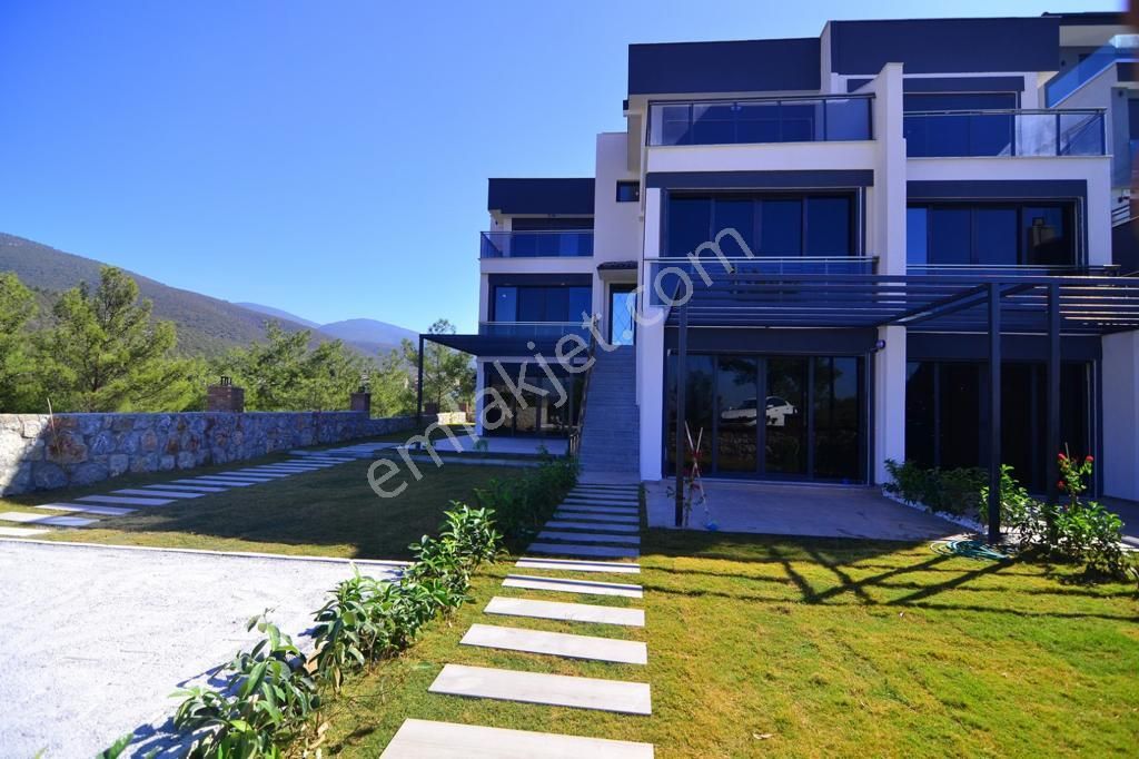 Aydın Akbük'te Satılık 4+2 Havuzlu Bahçeli Full Deniz Ve Orman Manzaralı Eşyalı Müstakil Villla - Görsel 21