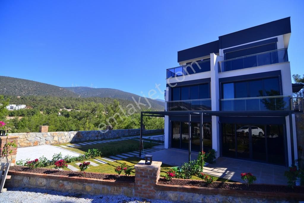 Aydın Akbük'te Satılık 4+2 Havuzlu Bahçeli Full Deniz Ve Orman Manzaralı Eşyalı Müstakil Villla - Görsel 24