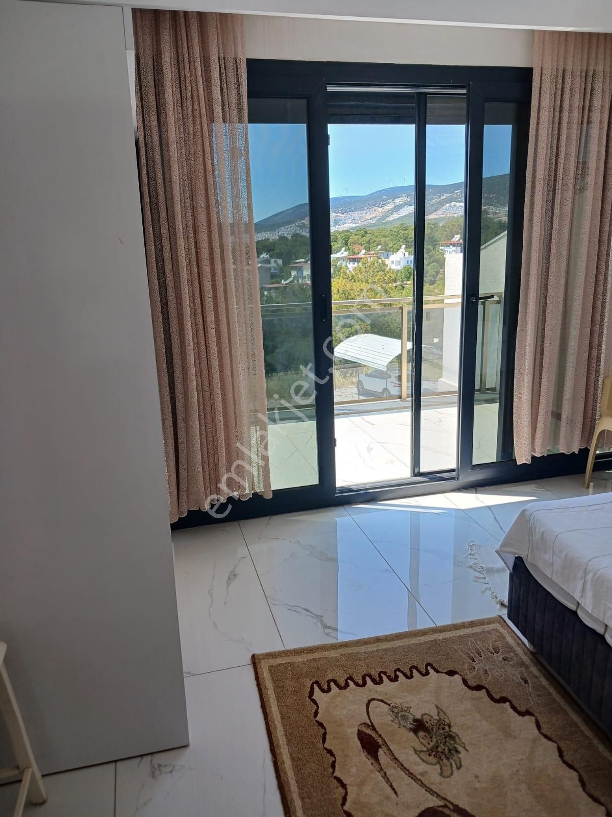 Aydın Akbük'te Satılık 4+2 Havuzlu Bahçeli Full Deniz Ve Orman Manzaralı Eşyalı Müstakil Villla - Görsel 10