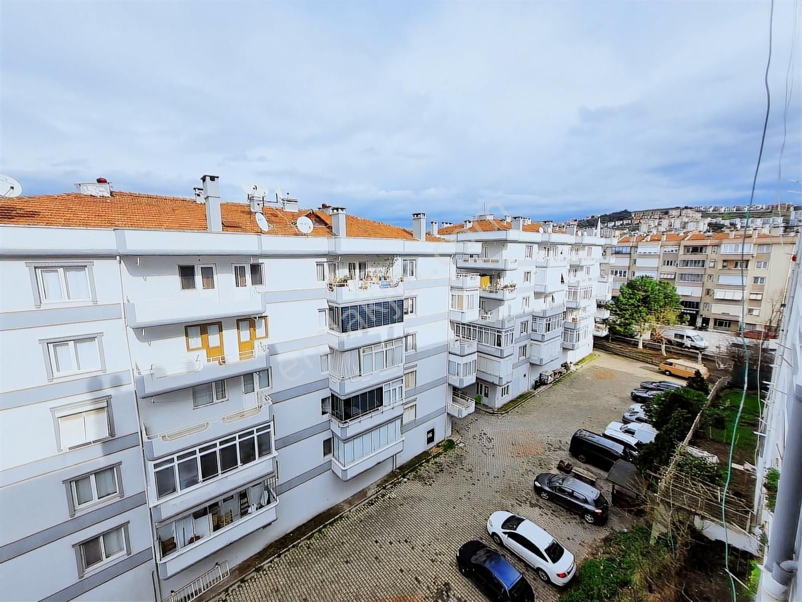 Güzelyalı Yalı Mah. Merkezi Konumda Kiralık 3+1 Daire