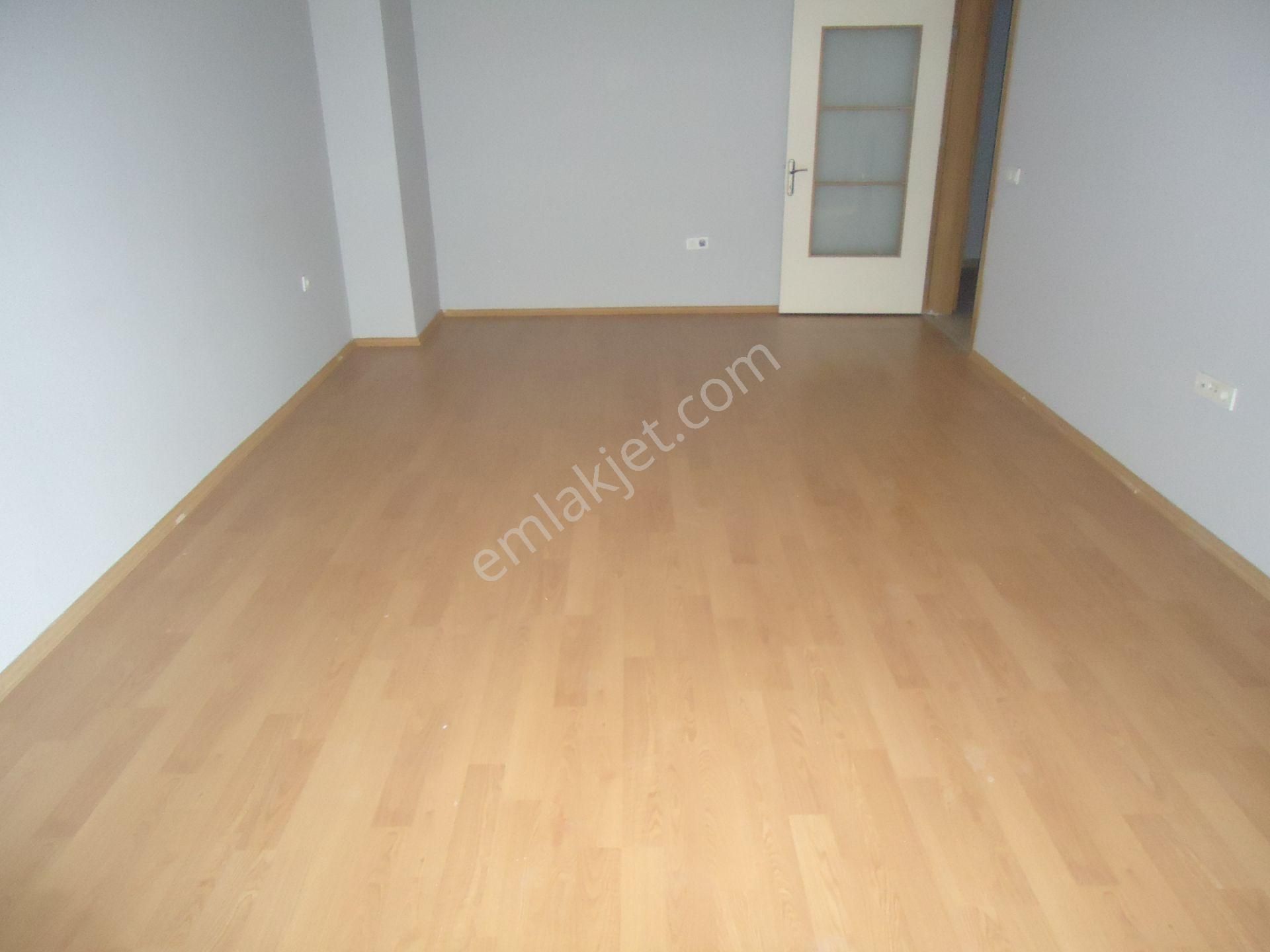 Krc'den Uzun Bloklarda Manzaralı Kiralık 3+1 Daire - Görsel 6