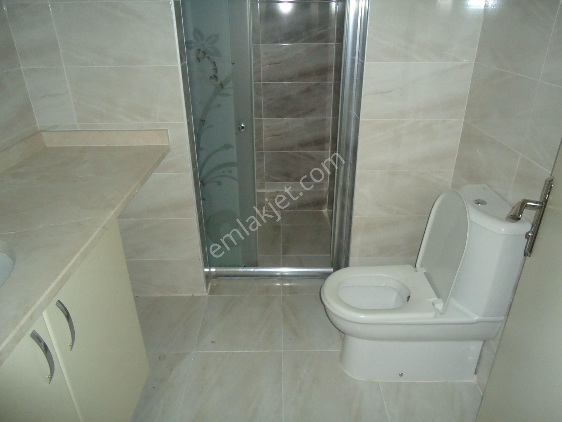 Krc'den Uzun Bloklarda Manzaralı Kiralık 3+1 Daire - Görsel 13