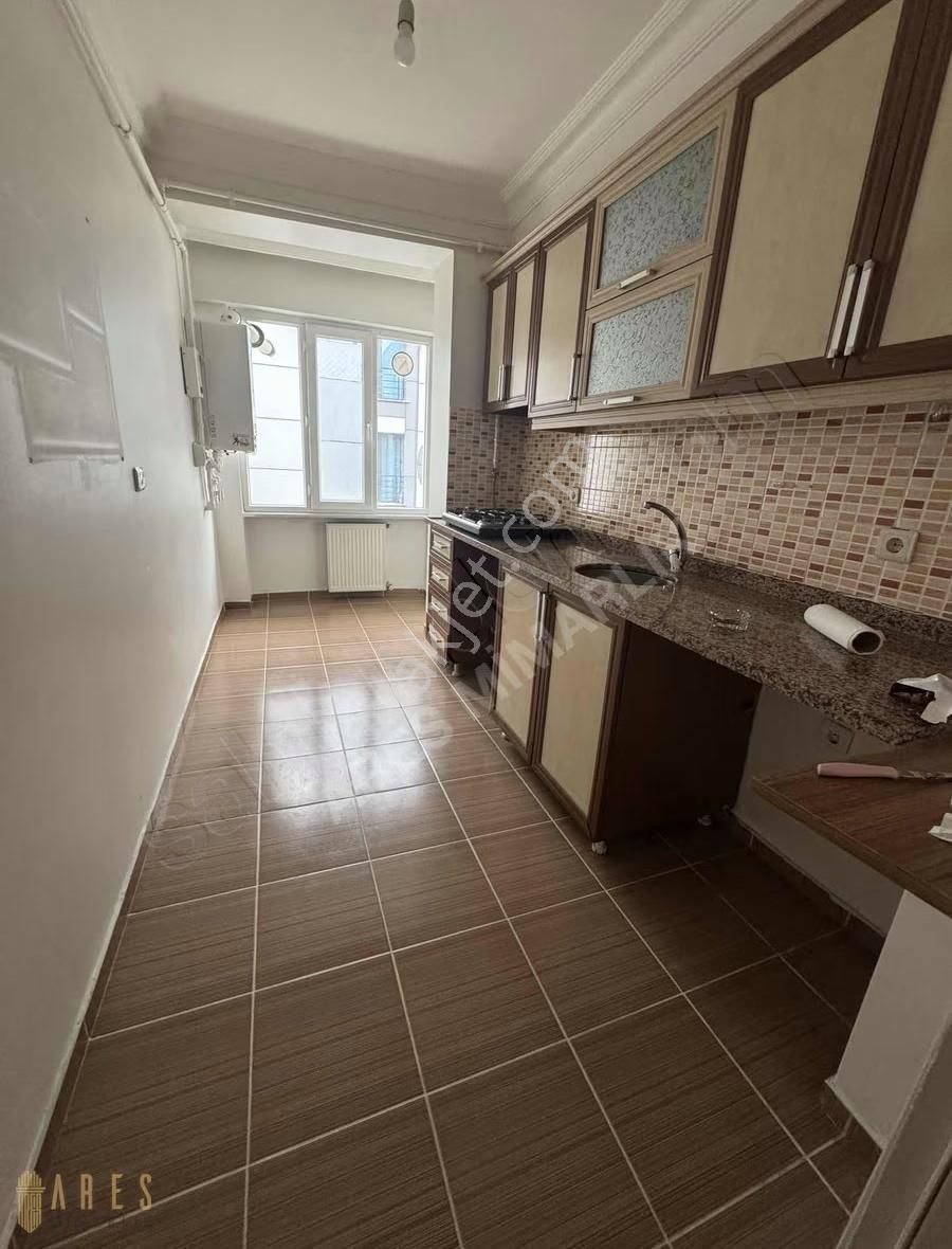 Aresten Metrobüse 10 Dk Yürüme Mesafesinde De 2+1 Kiralık Daire - Görsel 12