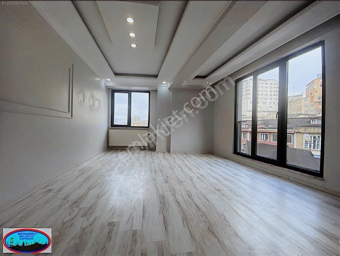 Kağıthane Hürriyet Mah. 9 Yıllık Binada Otoparklı Acil Satılık - Görsel 16