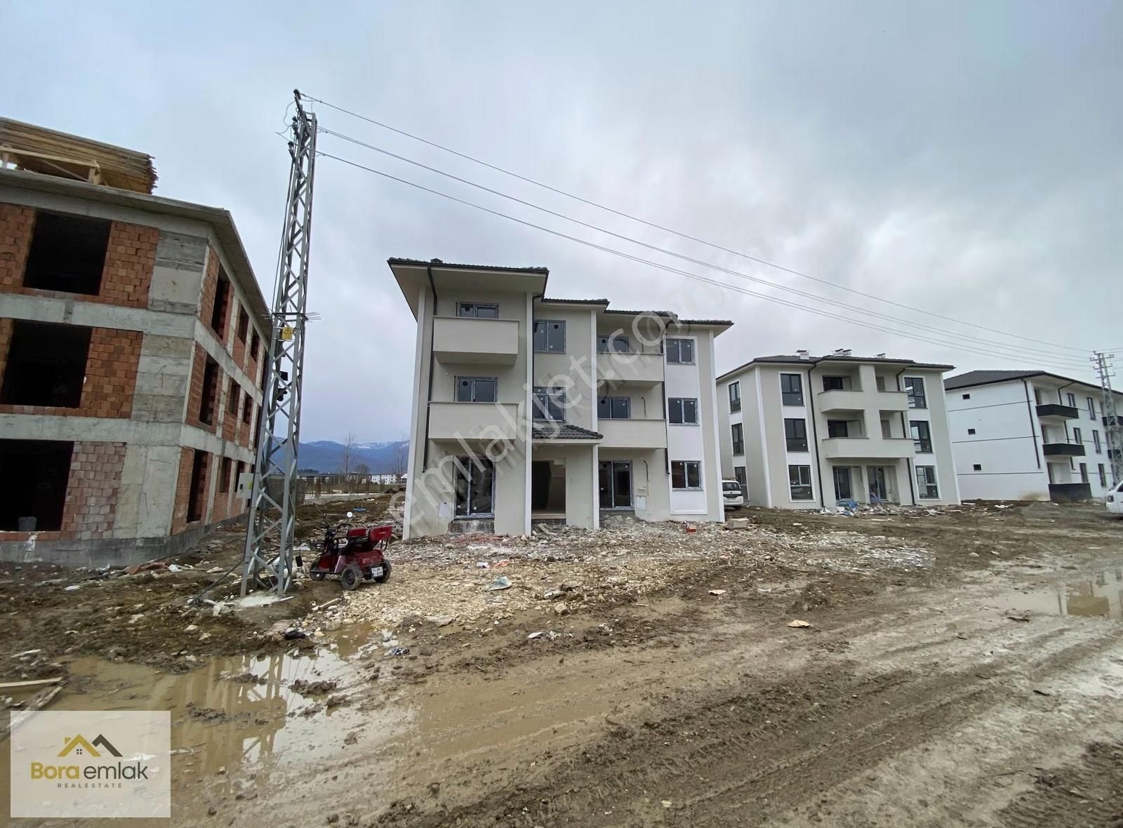 Bora Emlak'dan Yunus Emre Mahallesi'nde Satılık 1+1 Daire - Görsel 5