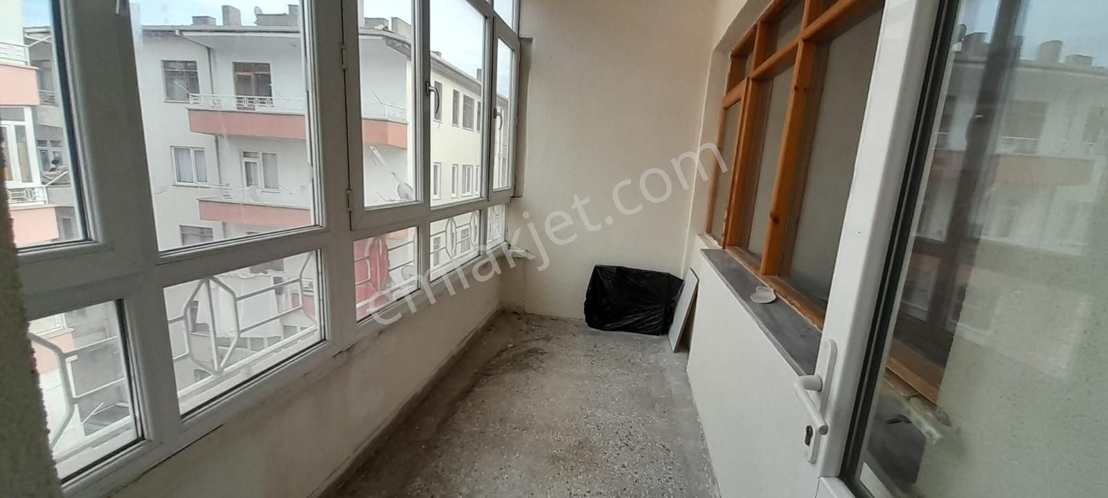 Yenikent Cumhuriyet Bulvarında Merkezde Satılık 3+1 Daire - Görsel 30