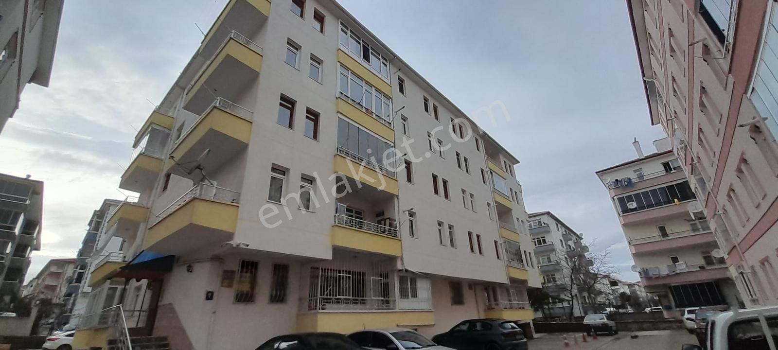 Yenikent Cumhuriyet Bulvarında Merkezde Satılık 3+1 Daire - Görsel 31