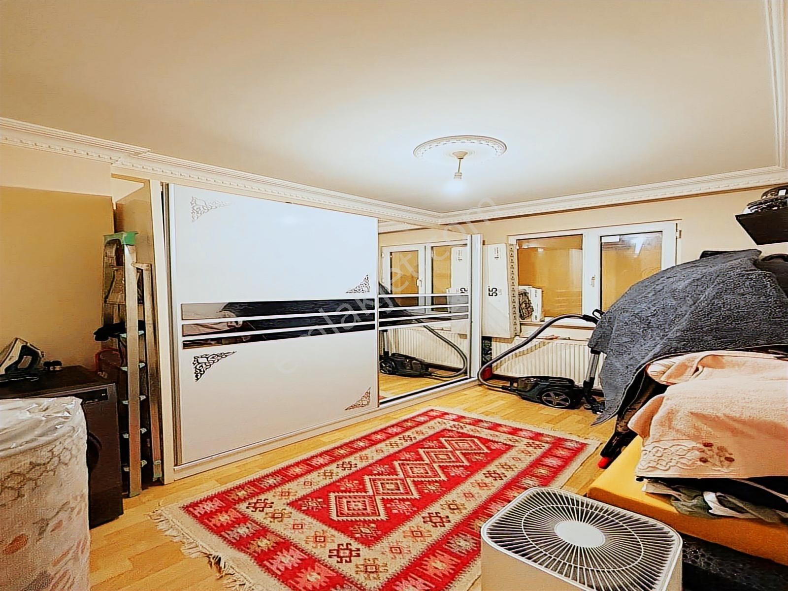 Metrobüse 5 Dk Mesafede !!! 125m² Balkonlu İskanlı 3+1 Daire - Görsel 8