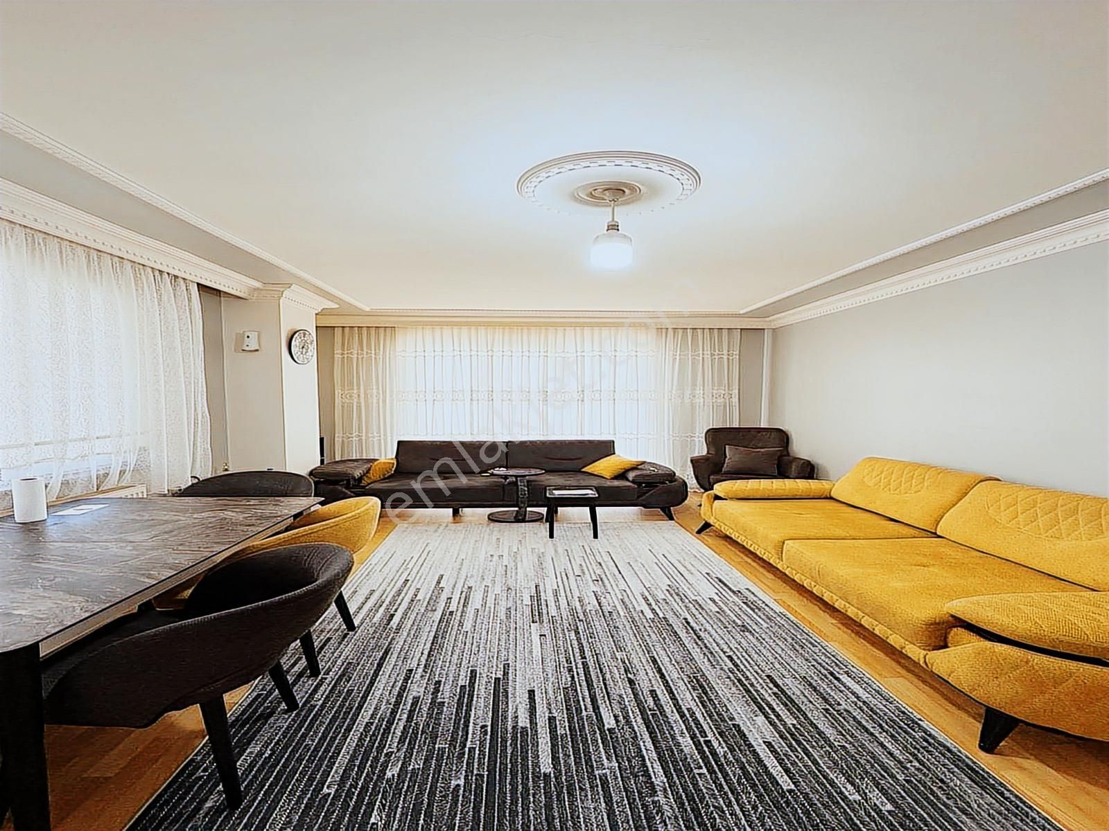 Metrobüse 5 Dk Mesafede !!! 125m² Balkonlu İskanlı 3+1 Daire - Görsel 5