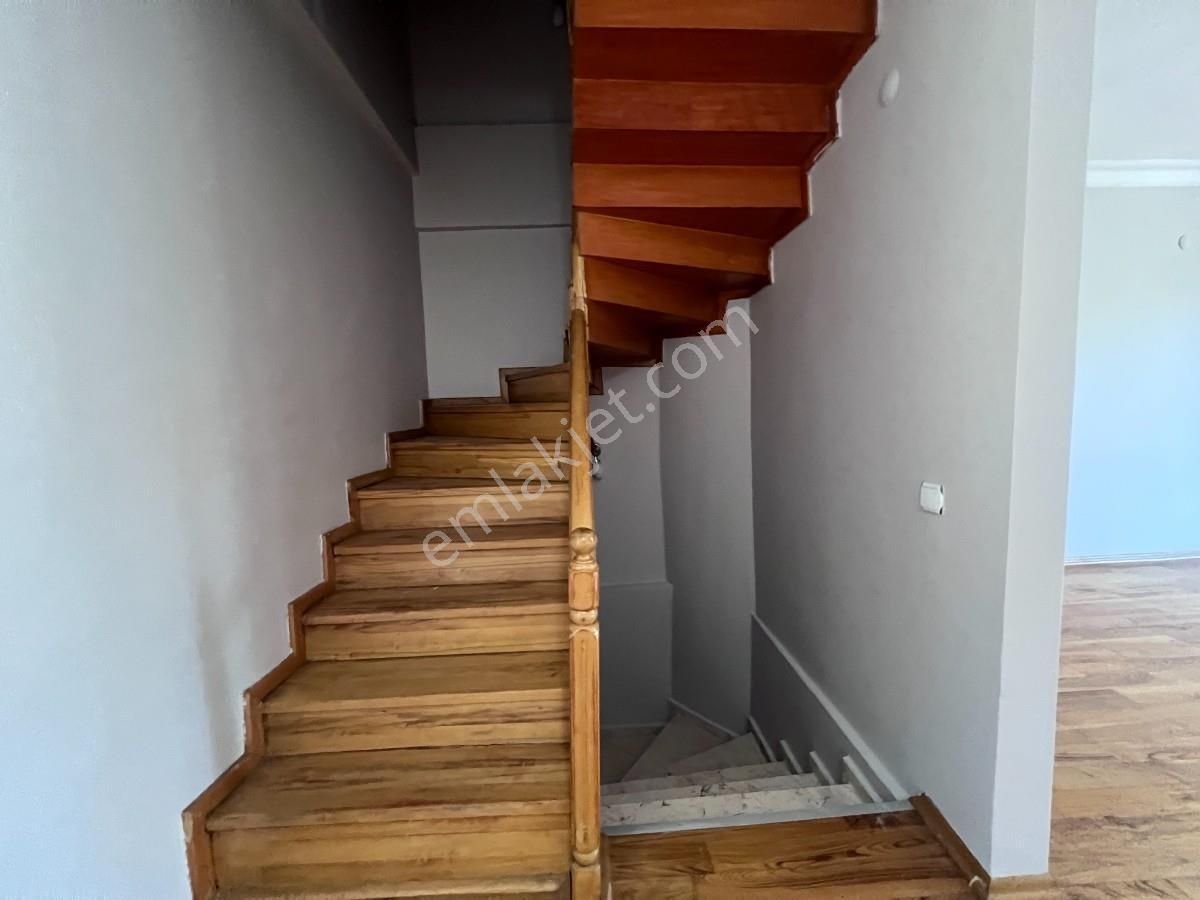 Küçükçekmece Halkalıda Marmaraya 2dk 4+2 Fourlex Kiralık Villa - Görsel 23