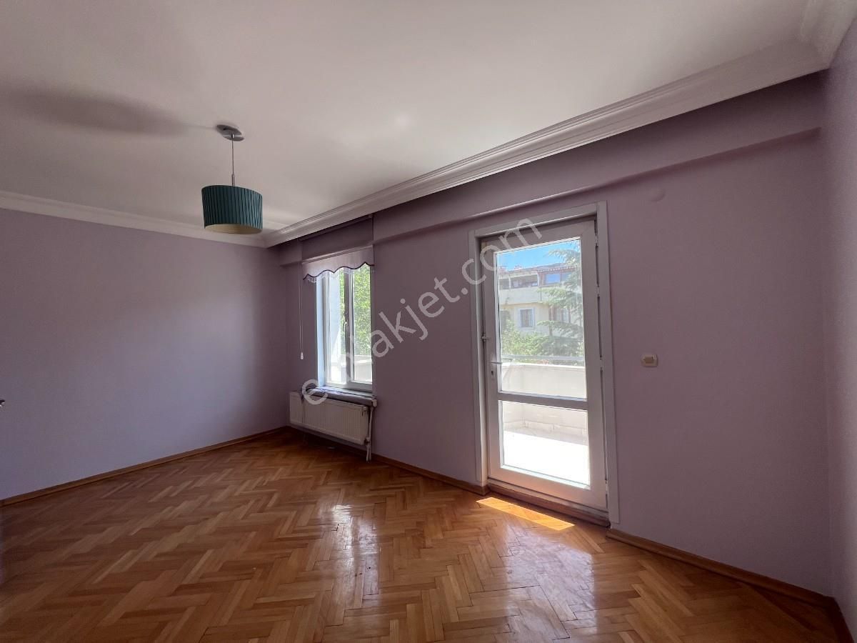 Küçükçekmece Halkalıda Marmaraya 2dk 4+2 Fourlex Kiralık Villa - Görsel 12