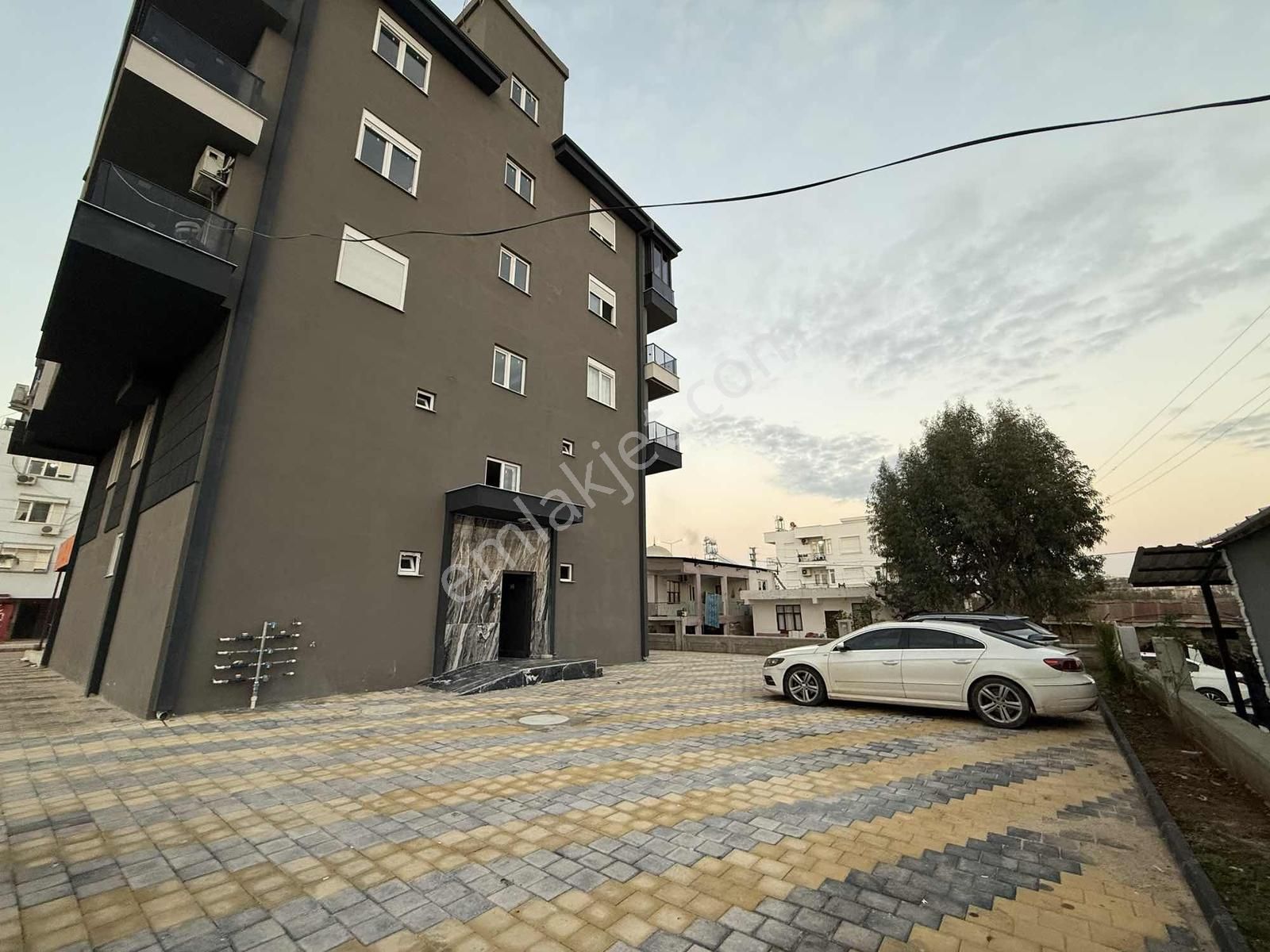 Görüp_görebileceğiniz_en_iyi_2+1_cadde_üstünde_sıfır_ - Görsel 23