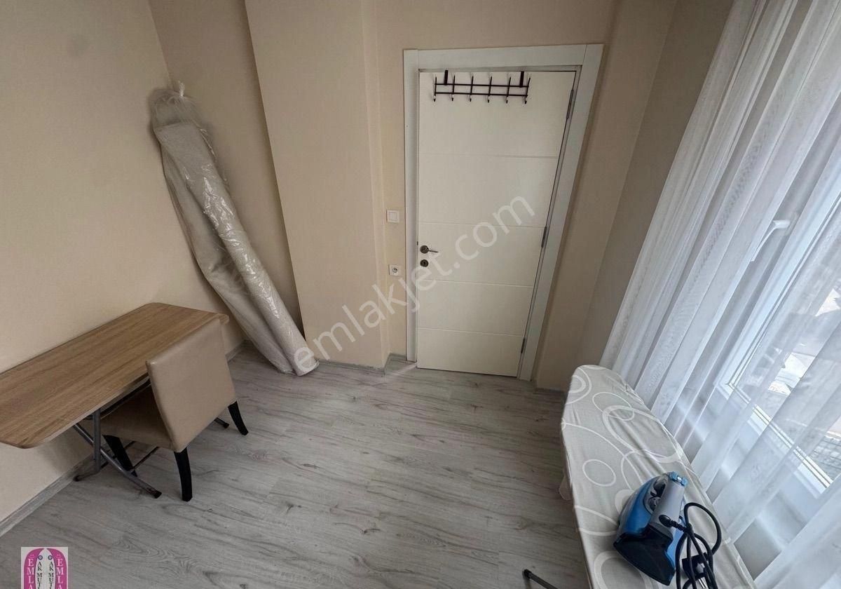 A K Mutludan Ahatlı 75.yıl Caddesinde Eşyalı 1+1 Ara Kat - Görsel 6