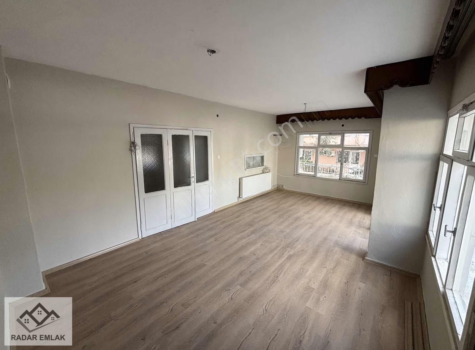 Fahrettinaltay 3+1 Arakat Doğalgazlı Metro Yakını Kiralık Daire