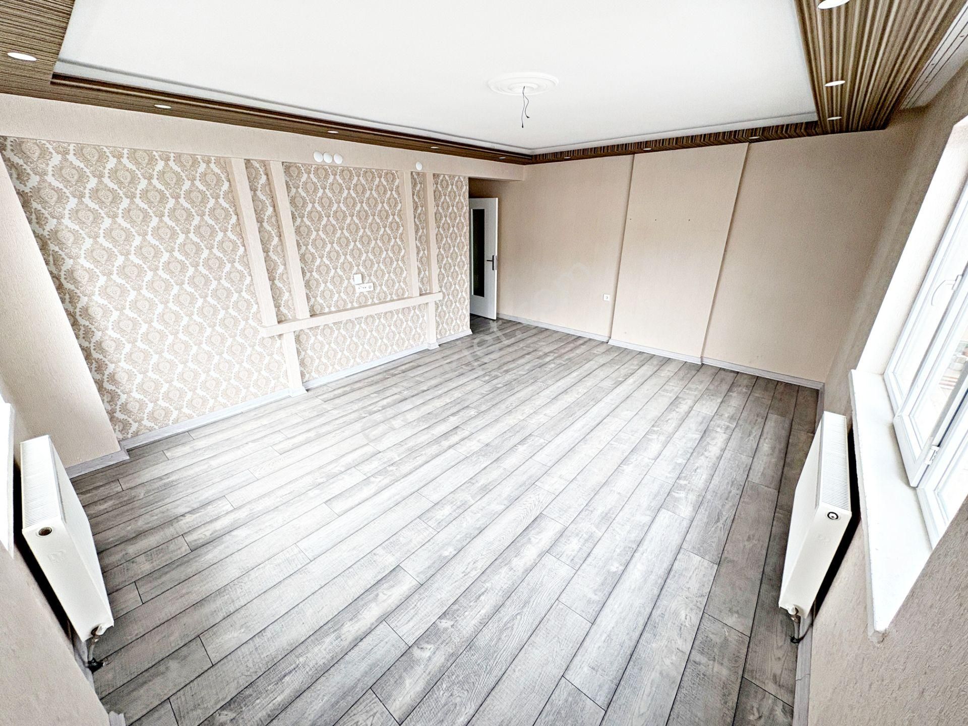 3+1 3.kat Cadde Paraleli Yeni Bina Toplu Taşımaya Ulaşımı Kolay - Görsel 13