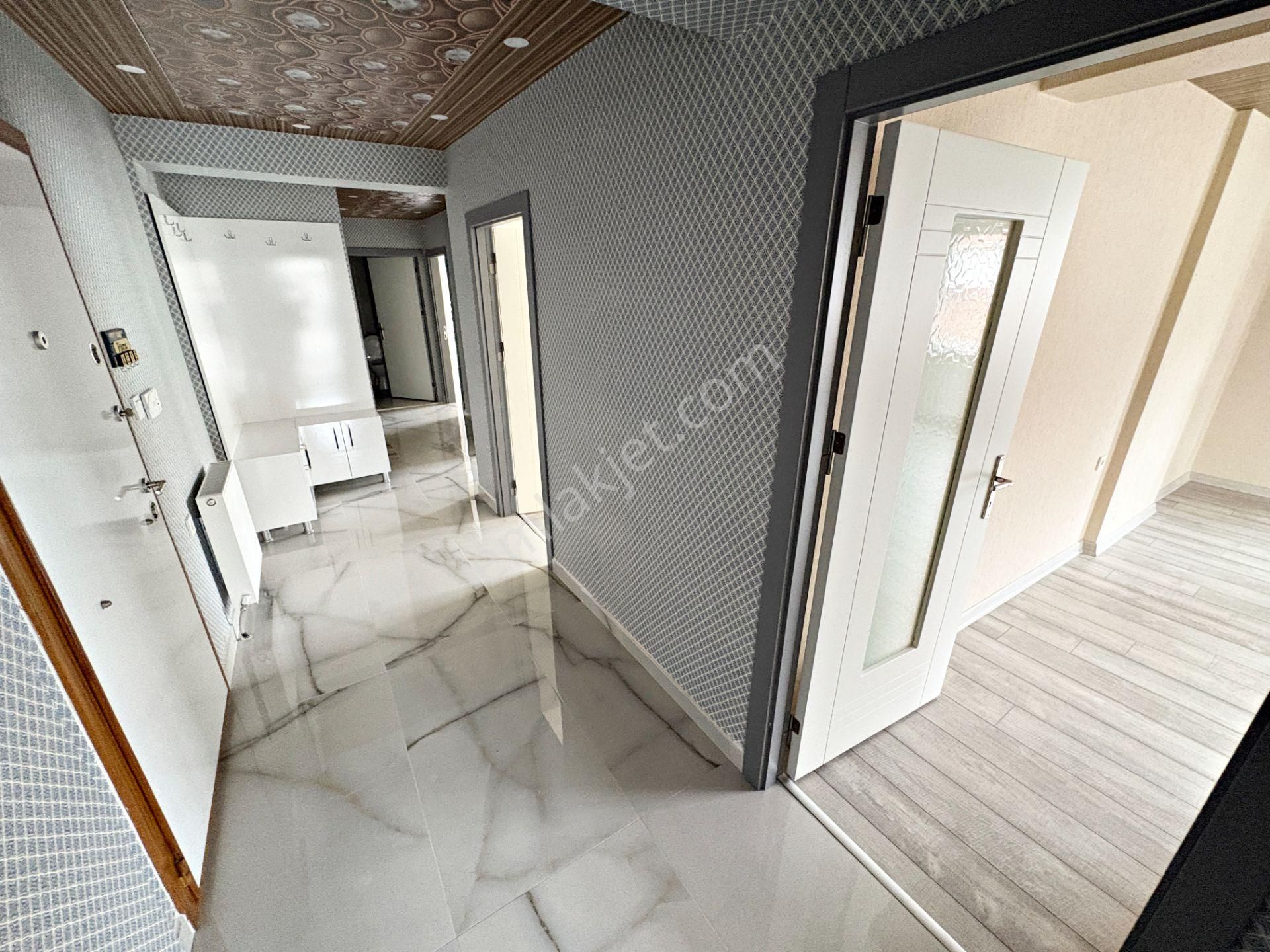 3+1 3.kat Cadde Paraleli Yeni Bina Toplu Taşımaya Ulaşımı Kolay - Görsel 9