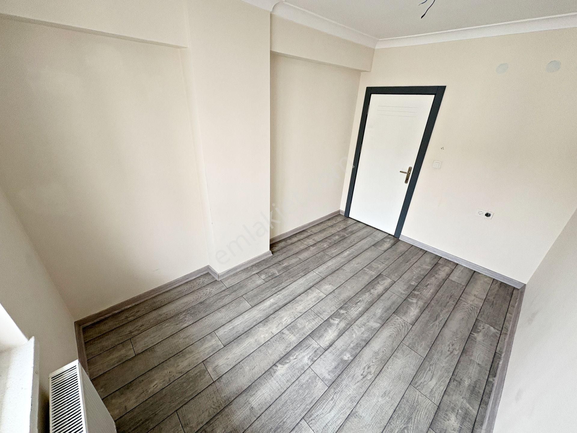 3+1 3.kat Cadde Paraleli Yeni Bina Toplu Taşımaya Ulaşımı Kolay - Görsel 20