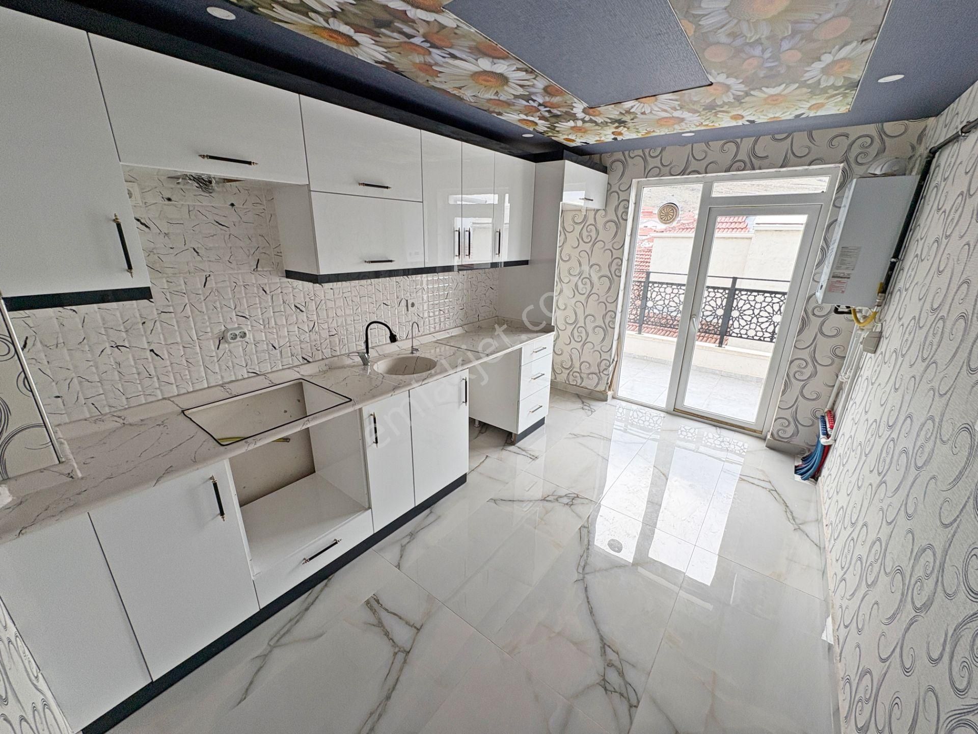 3+1 3.kat Cadde Paraleli Yeni Bina Toplu Taşımaya Ulaşımı Kolay - Görsel 2