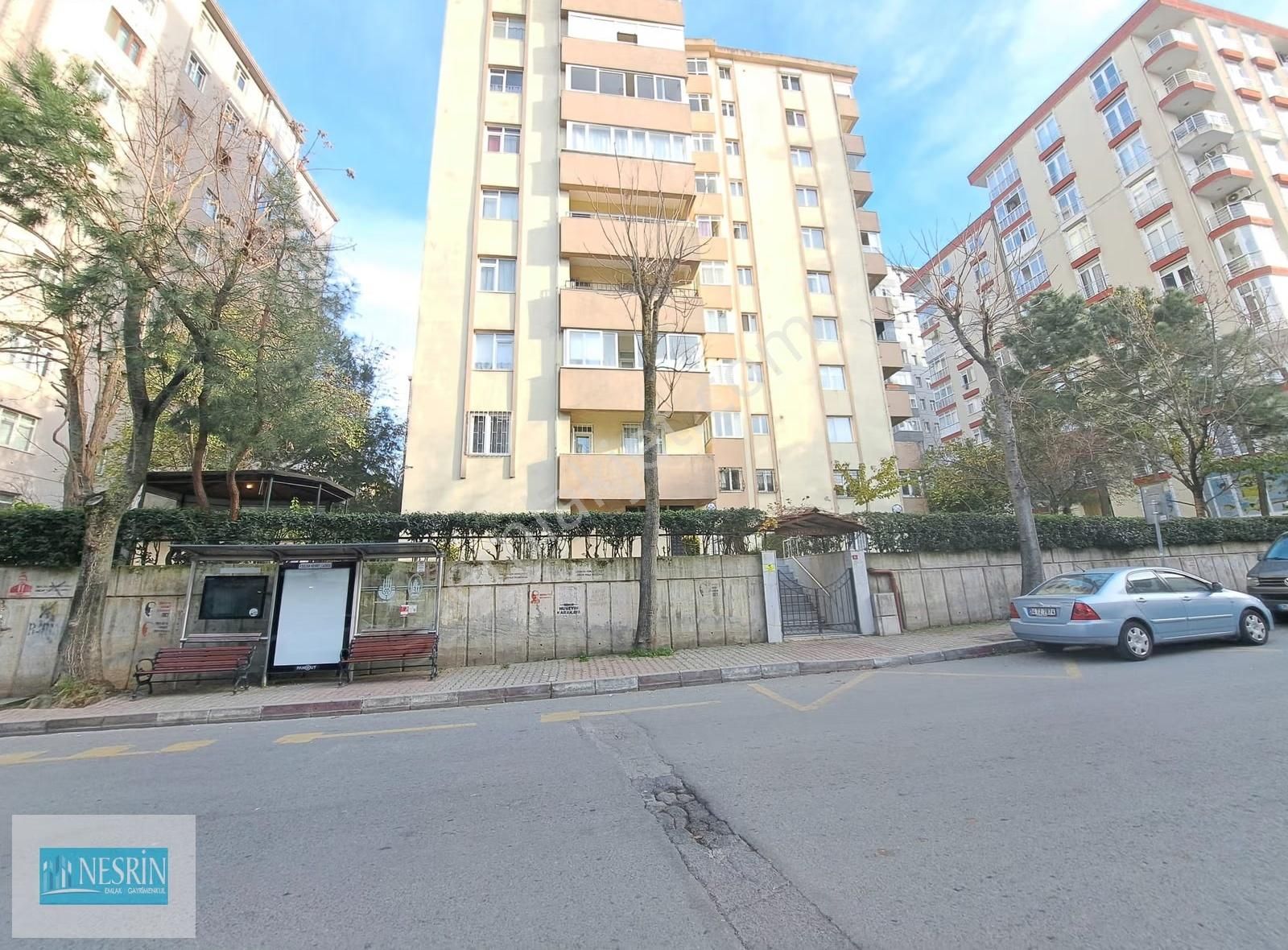 Nesrin Emlak Güveniyle F.s.m Caddesi Üzerinde Oturmaya Hazır 3+1