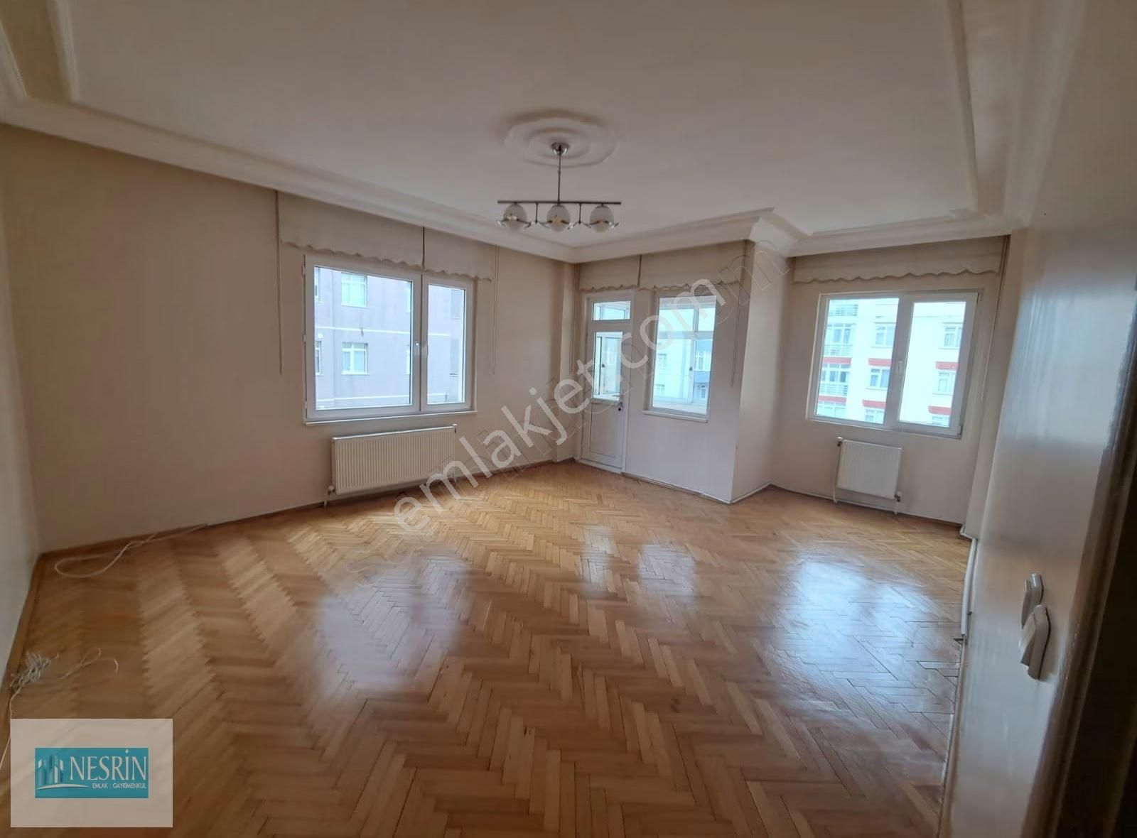 Nesrin Emlak Güveniyle F.s.m Caddesi Üzerinde Oturmaya Hazır 3+1 - Görsel 14