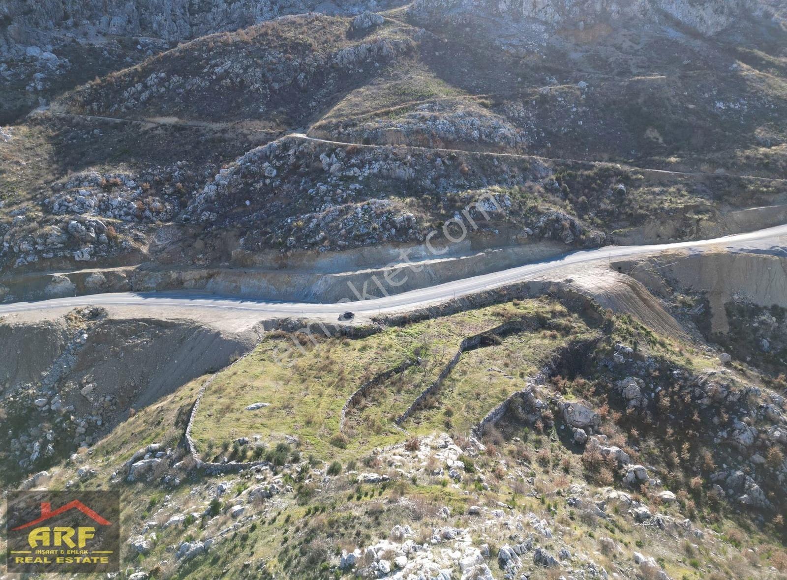 Güzelbağ Yolunda Panoramik Doğa Manzaralı 3908 M² Bahçe - Görsel 7