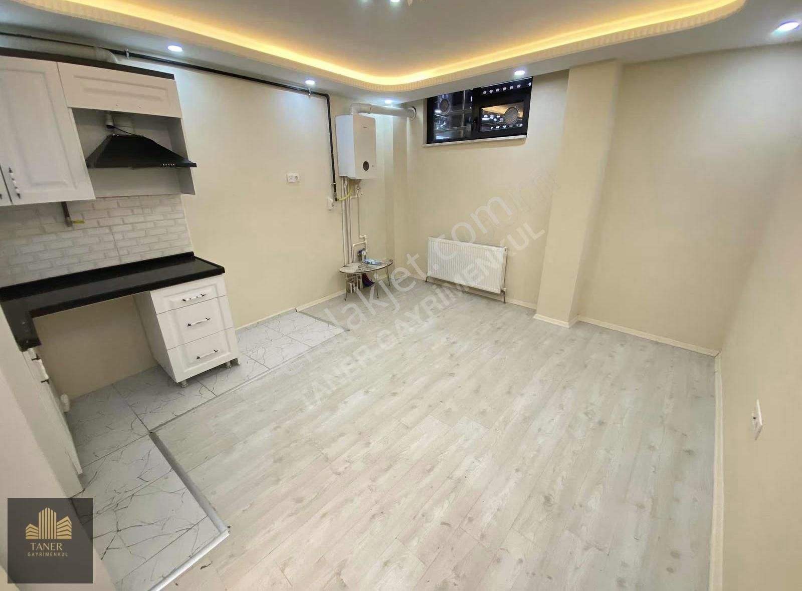 Taner Emlak'dan 5 Yıllık Binada Kiralık 2+1 Bahçe Katı